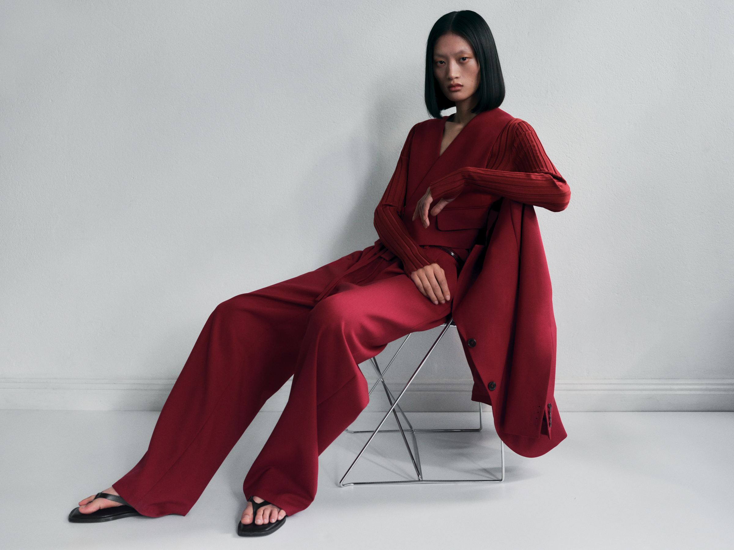 Pantalon plissé en laine - Rouge foncé - Relaxed fit - Femme - StillMedia/Environmental - 1