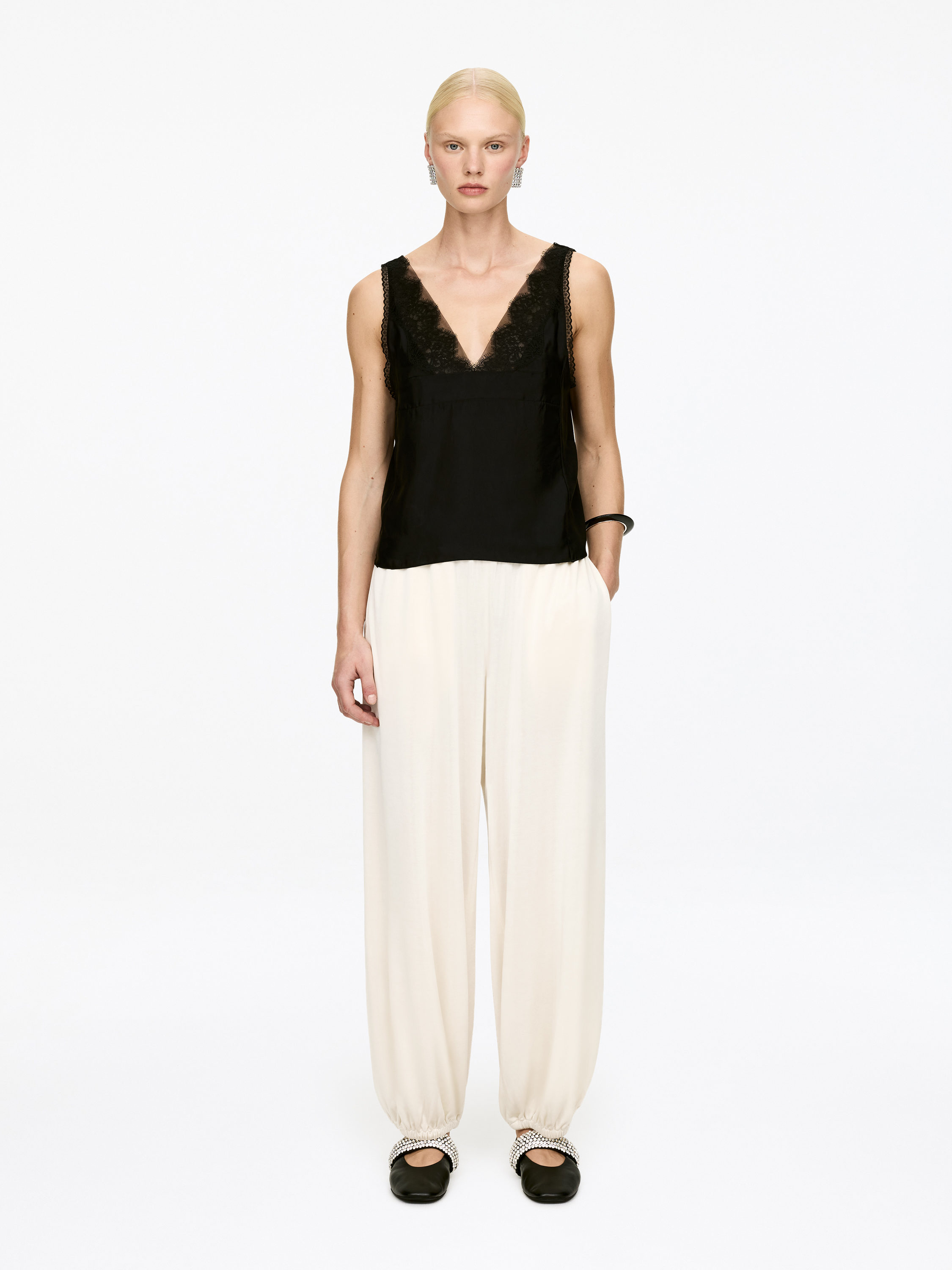 Balloon Trousers - Off White - Regular fit - Women - StillMedia/Lookbook - 4