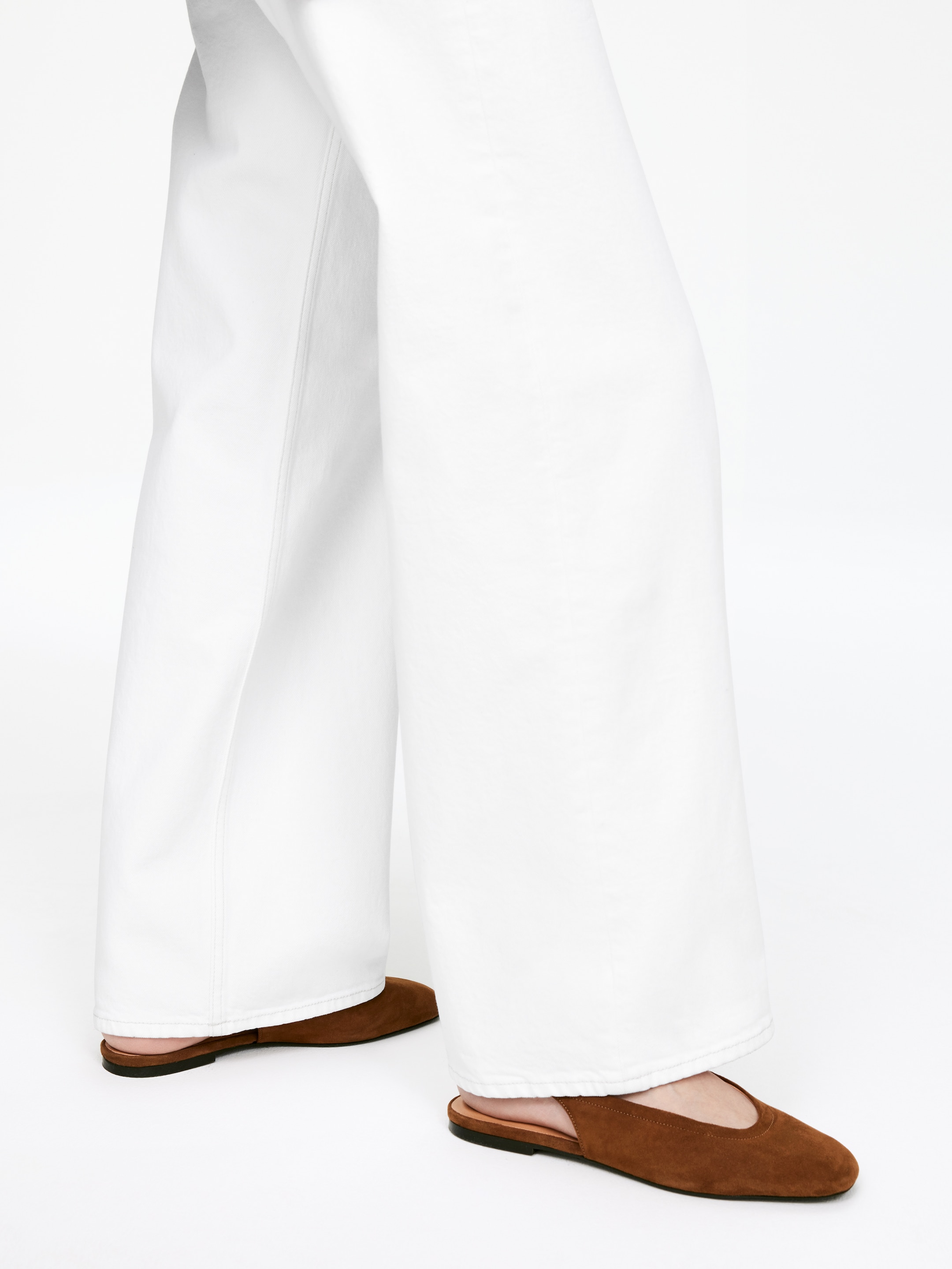 Grotere afbeelding bekijken: Suède ballerina's met slingback - Brown - DAMES | H&M BE 1