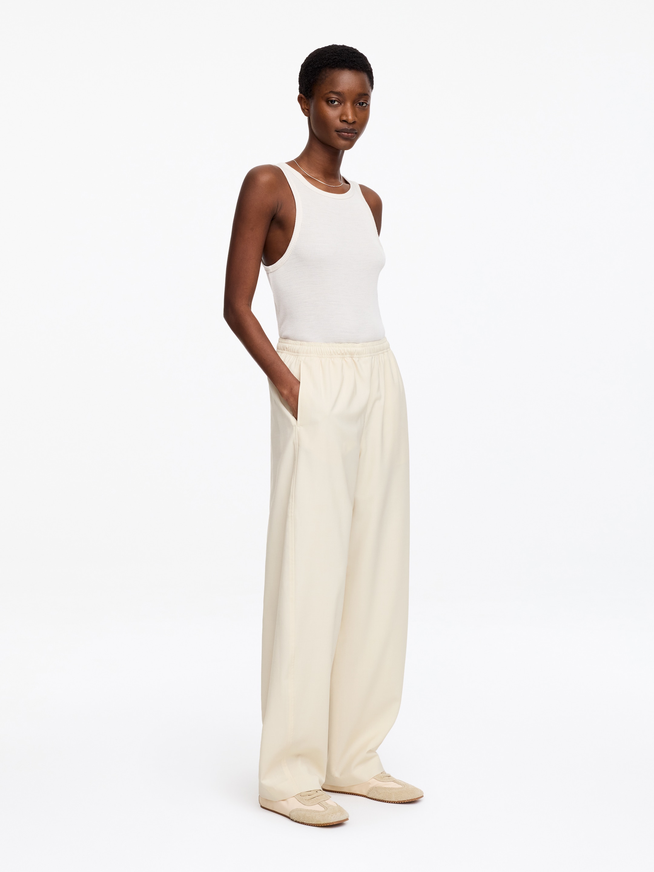 Relaxed Trousers - Light Beige - Loose fit - Women - StillMedia/Lookbook - 5
