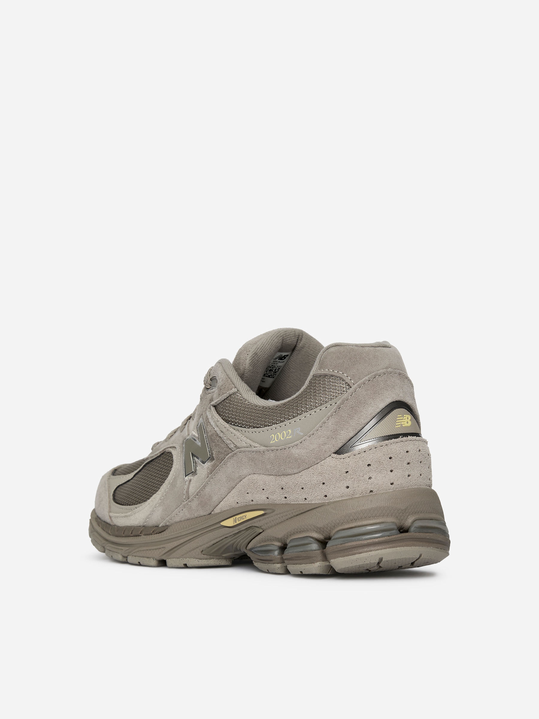 New Balance 2002R Trainers - Beige - Men - StillMedia/DescriptiveStillLife - 1