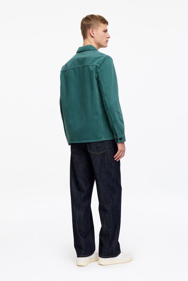 Überhemd aus überfärbtem Twill-Grün - 4