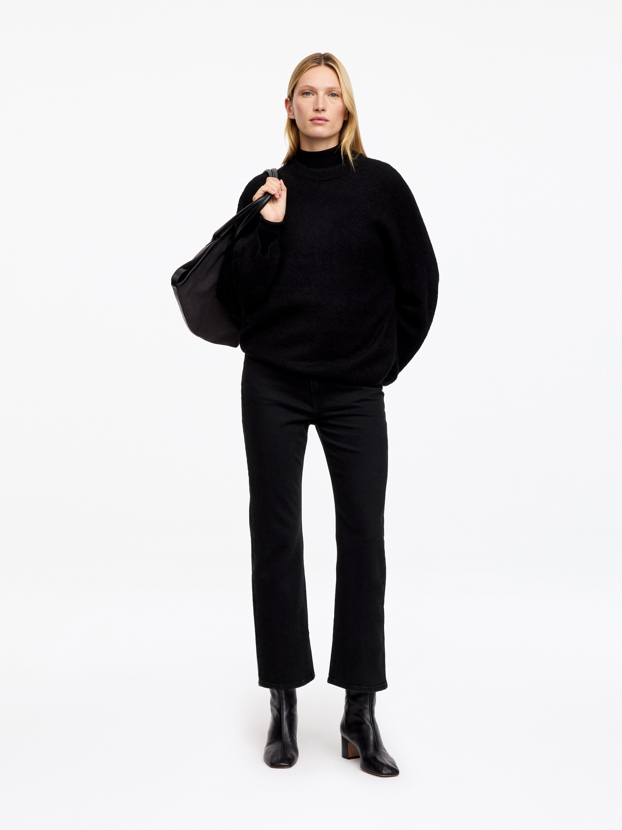 Desert Kick Flare Jeans - Black - Slim fit - women - StillMedia/Lookbook - 6