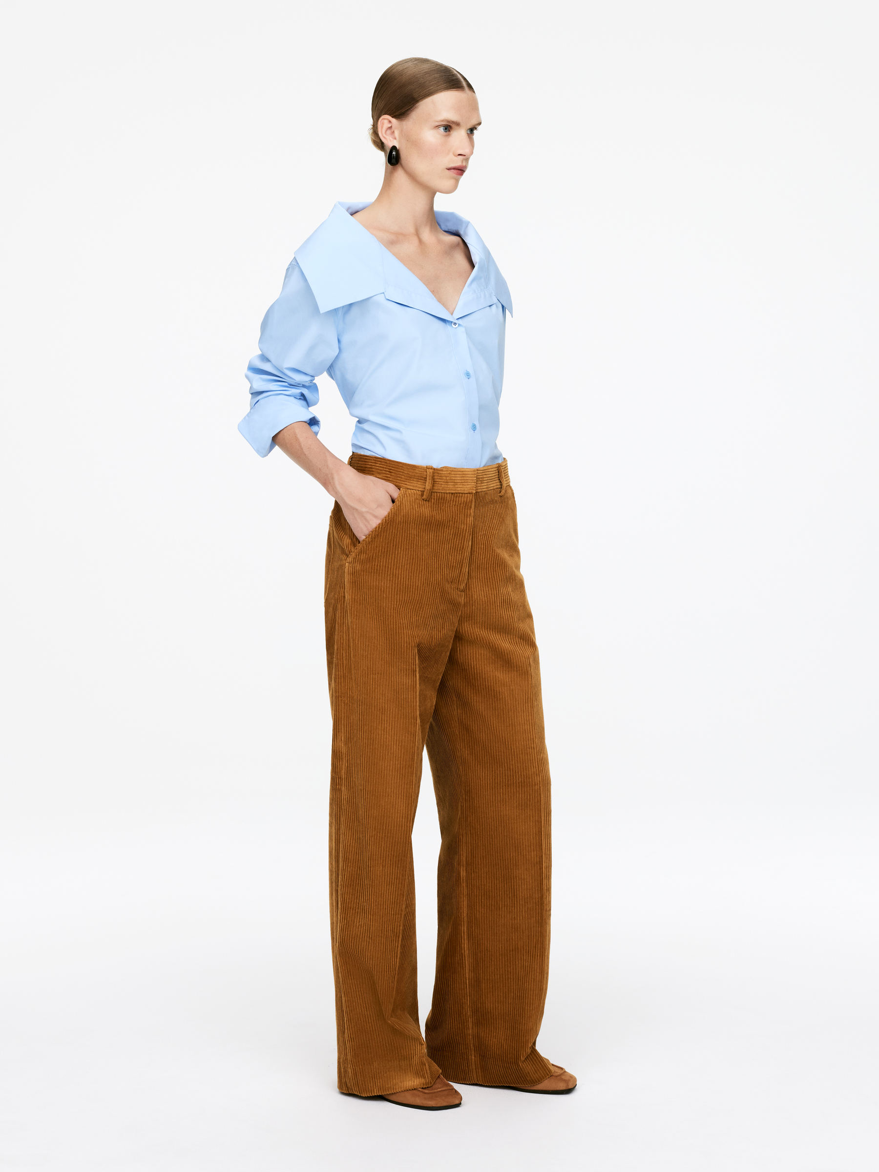 Wide-Leg Corduroy Trousers - Brown - Relaxed fit - Women - StillMedia/Lookbook - 3