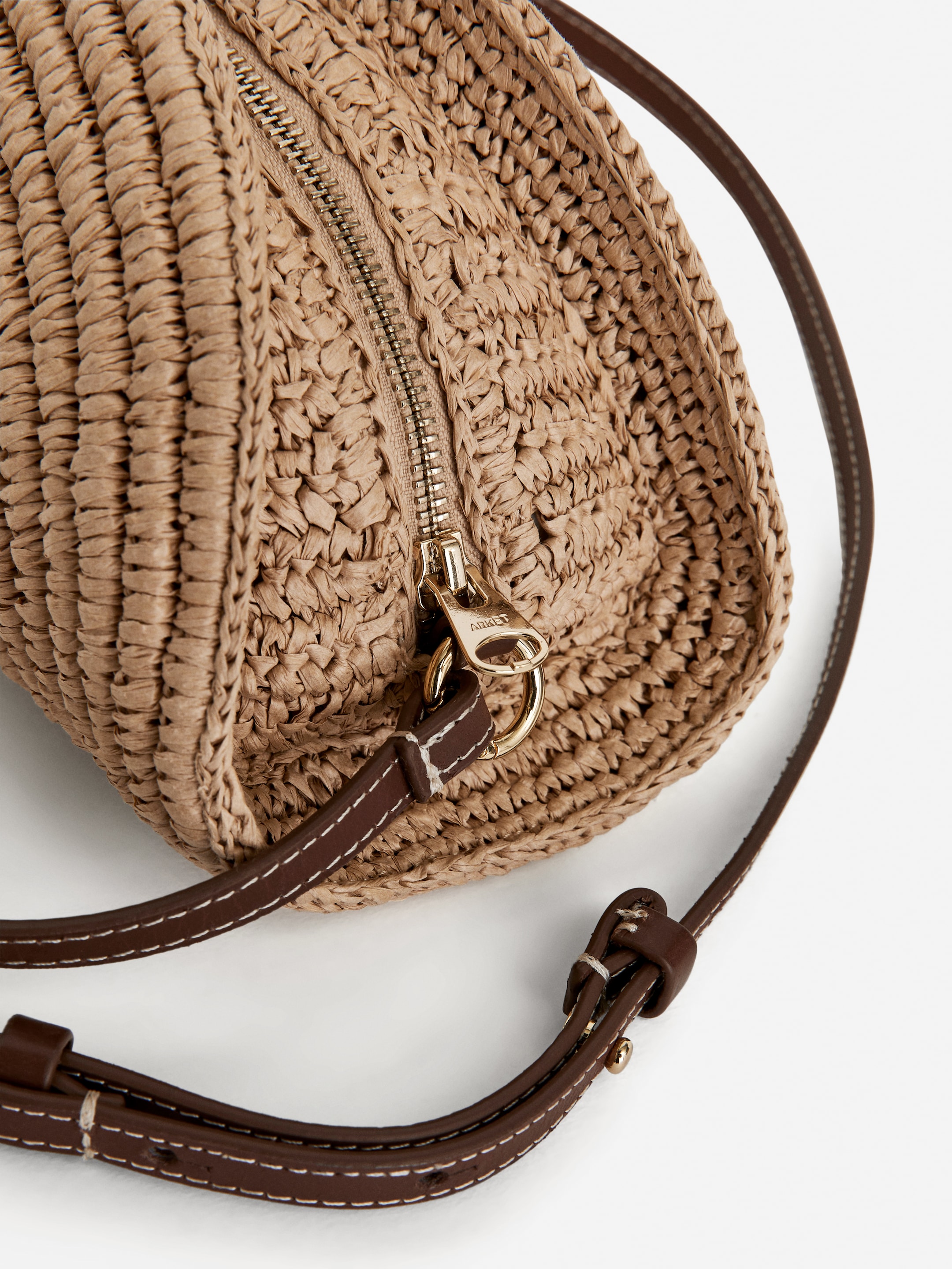 Crossbody Straw Bag - Beige - Women - StillMedia/DescriptiveDetail - 2