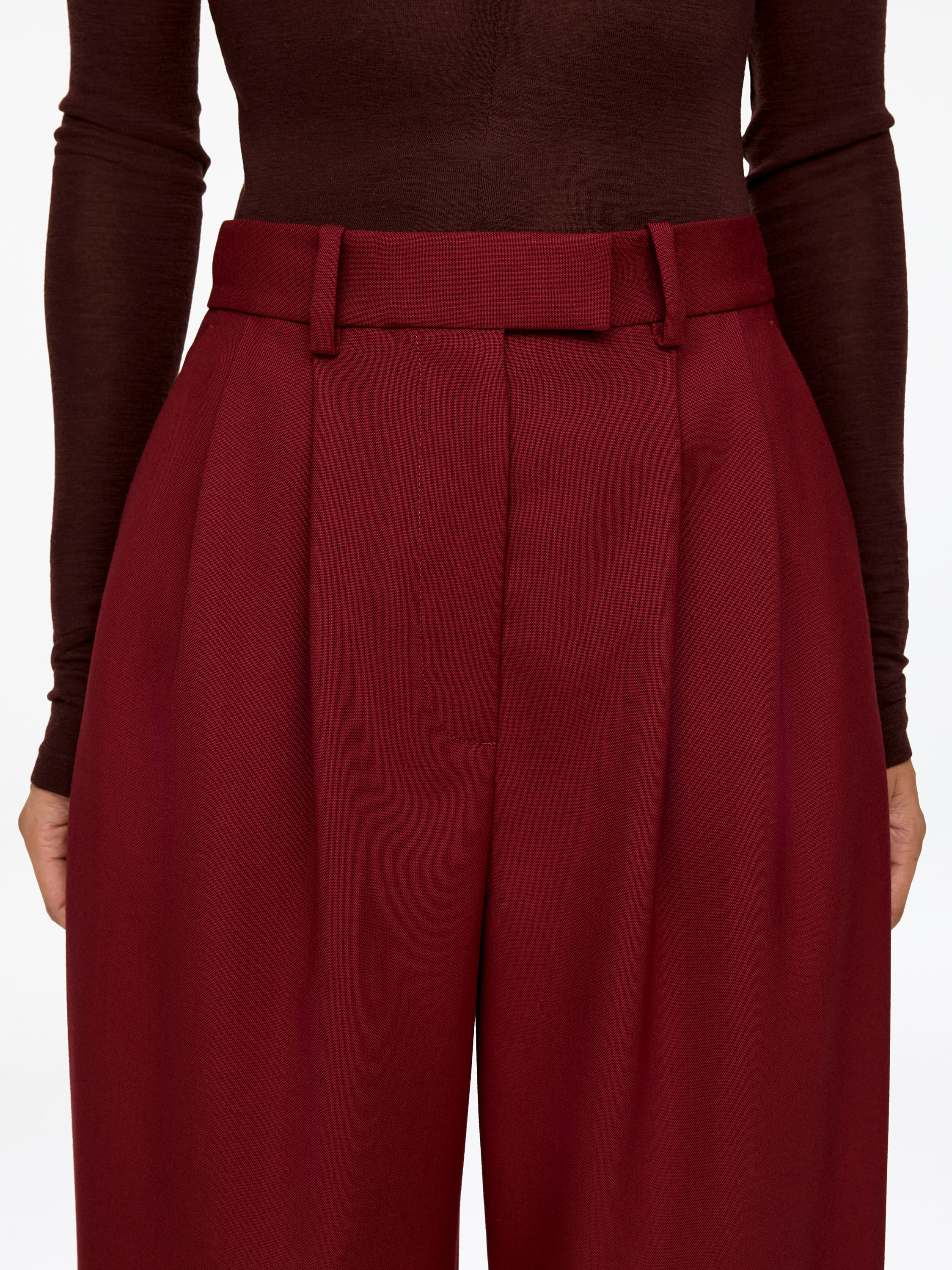 Pleated Wool Trousers - Dark Red - Relaxed fit - Women - StillMedia/Lookbook - 7