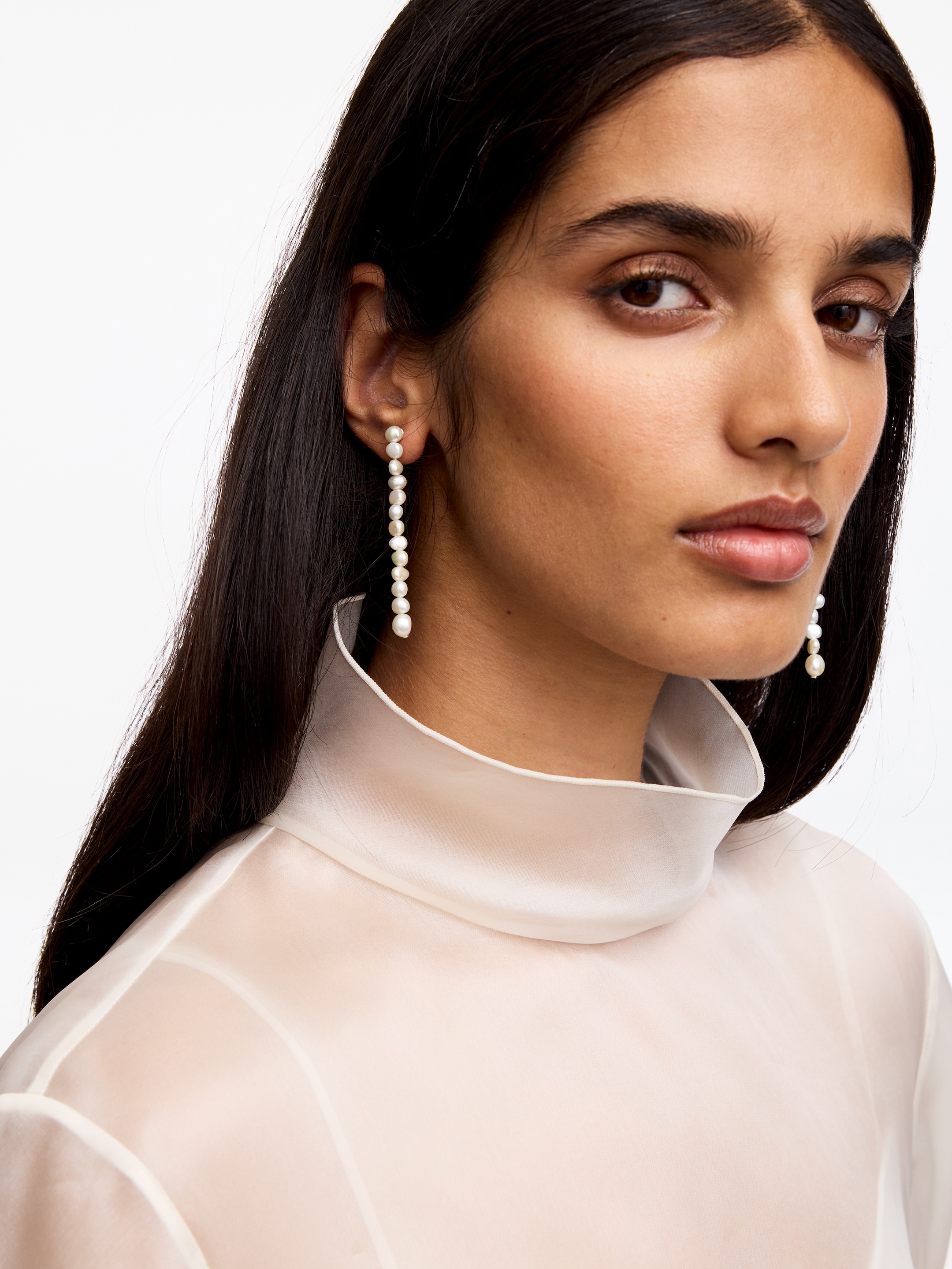 Freshwater Pearl Earrings-White-19646