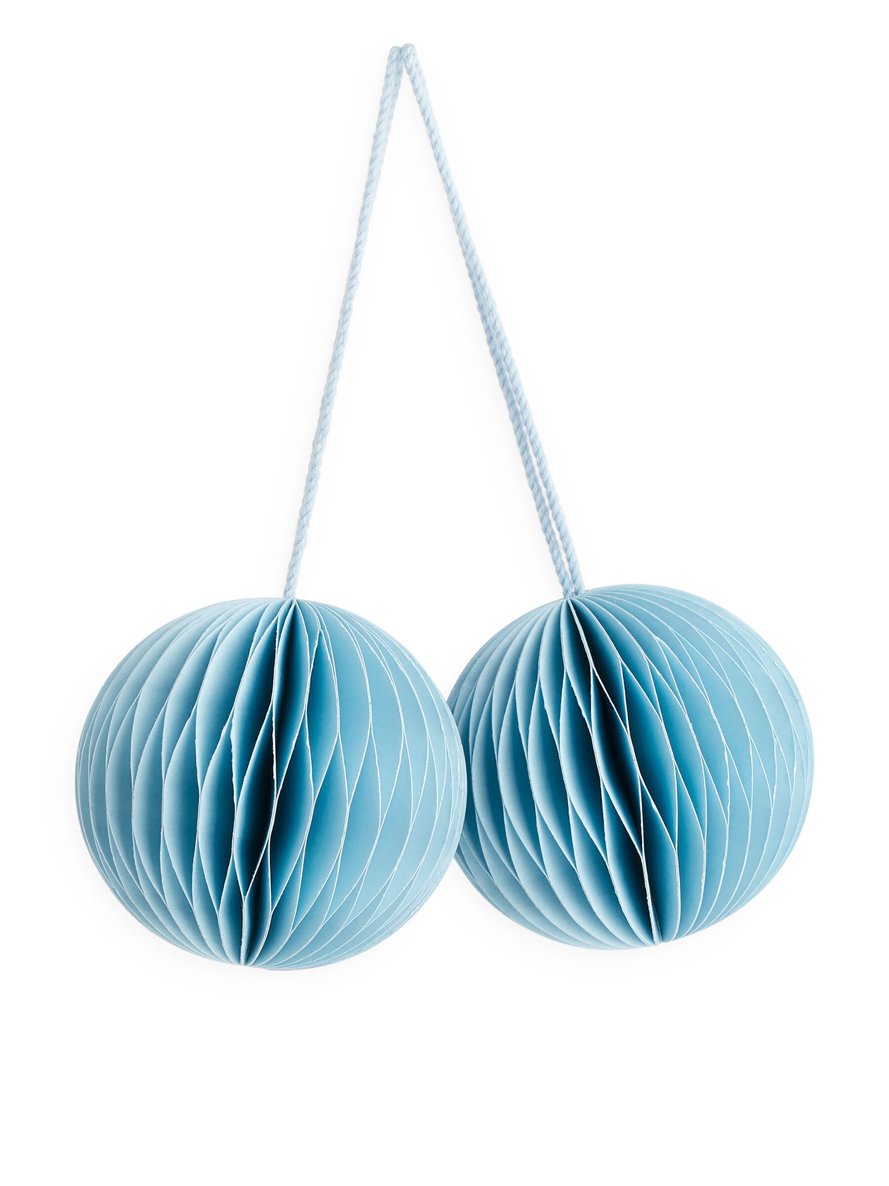 Ornamente mit Wabenmuster, 2er-Set - Hellblau - Haushaltswaren - StillMedia/DescriptiveStillLife - 1