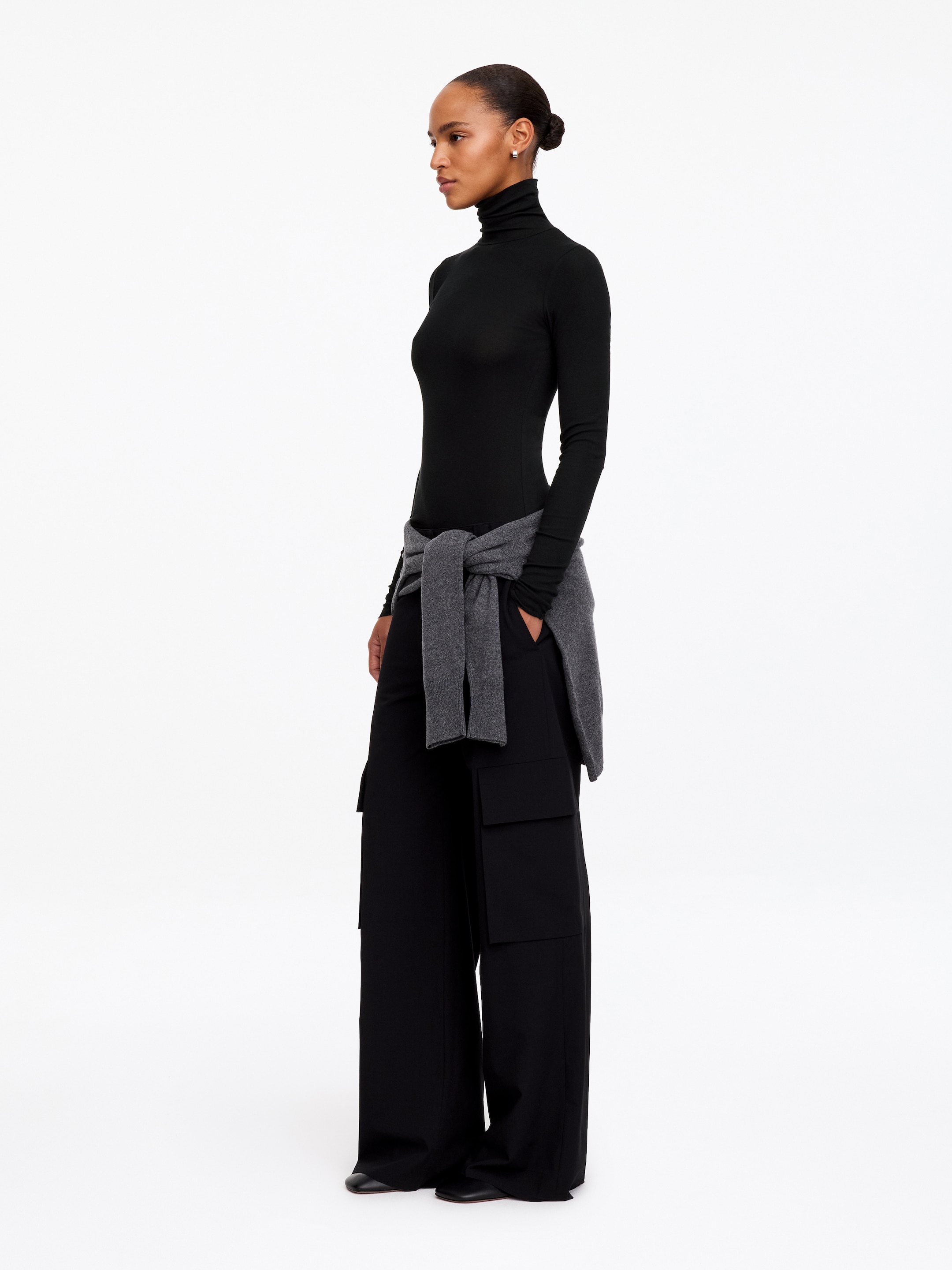 Roll-Neck Cotton Top - Black - Slim fit - women - StillMedia/Lookbook - 5