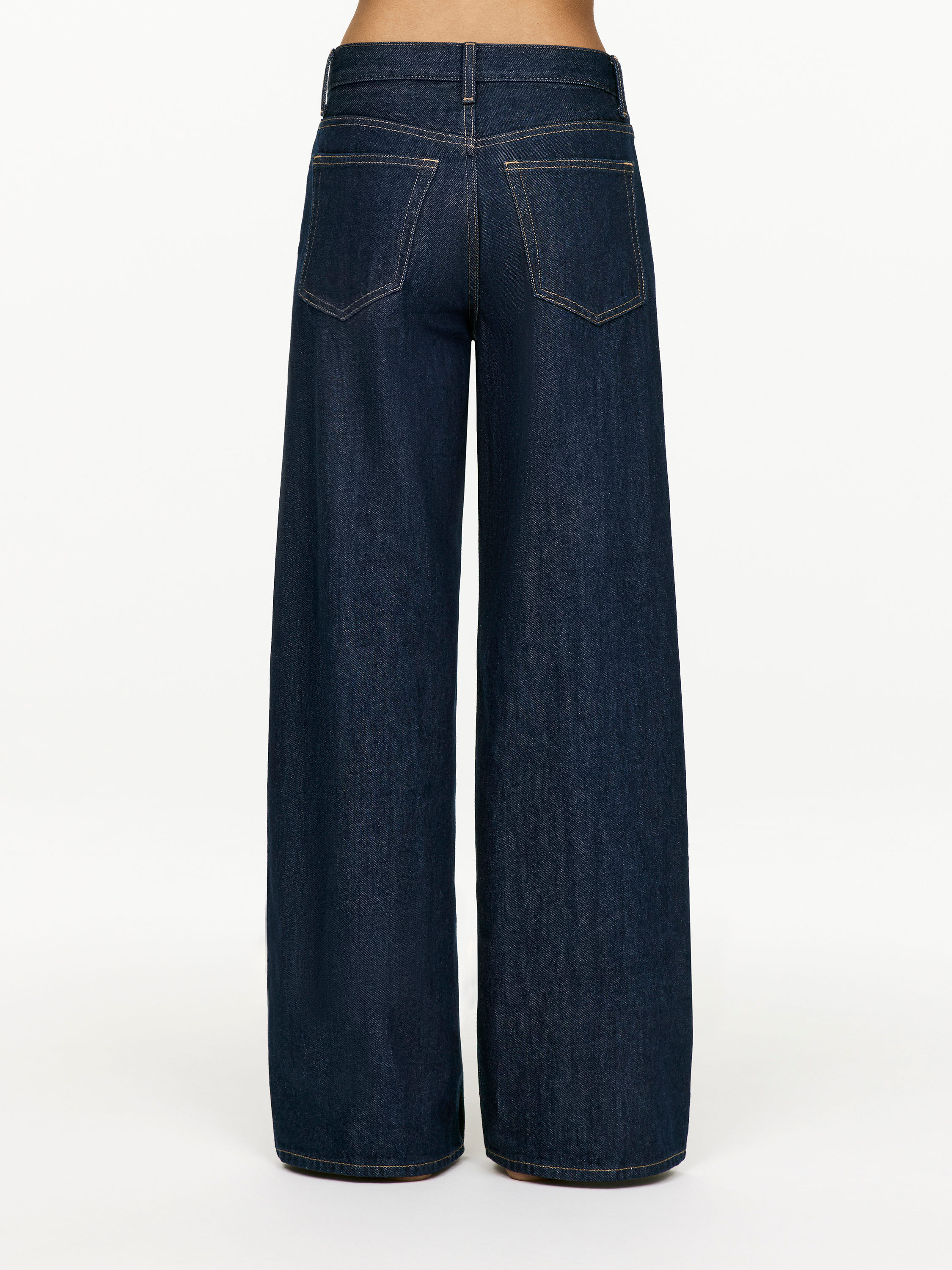 CLOUD Loose Wide Jeans - Dark Blue - Relaxed fit - Women - StillMedia/Lookbook - 13