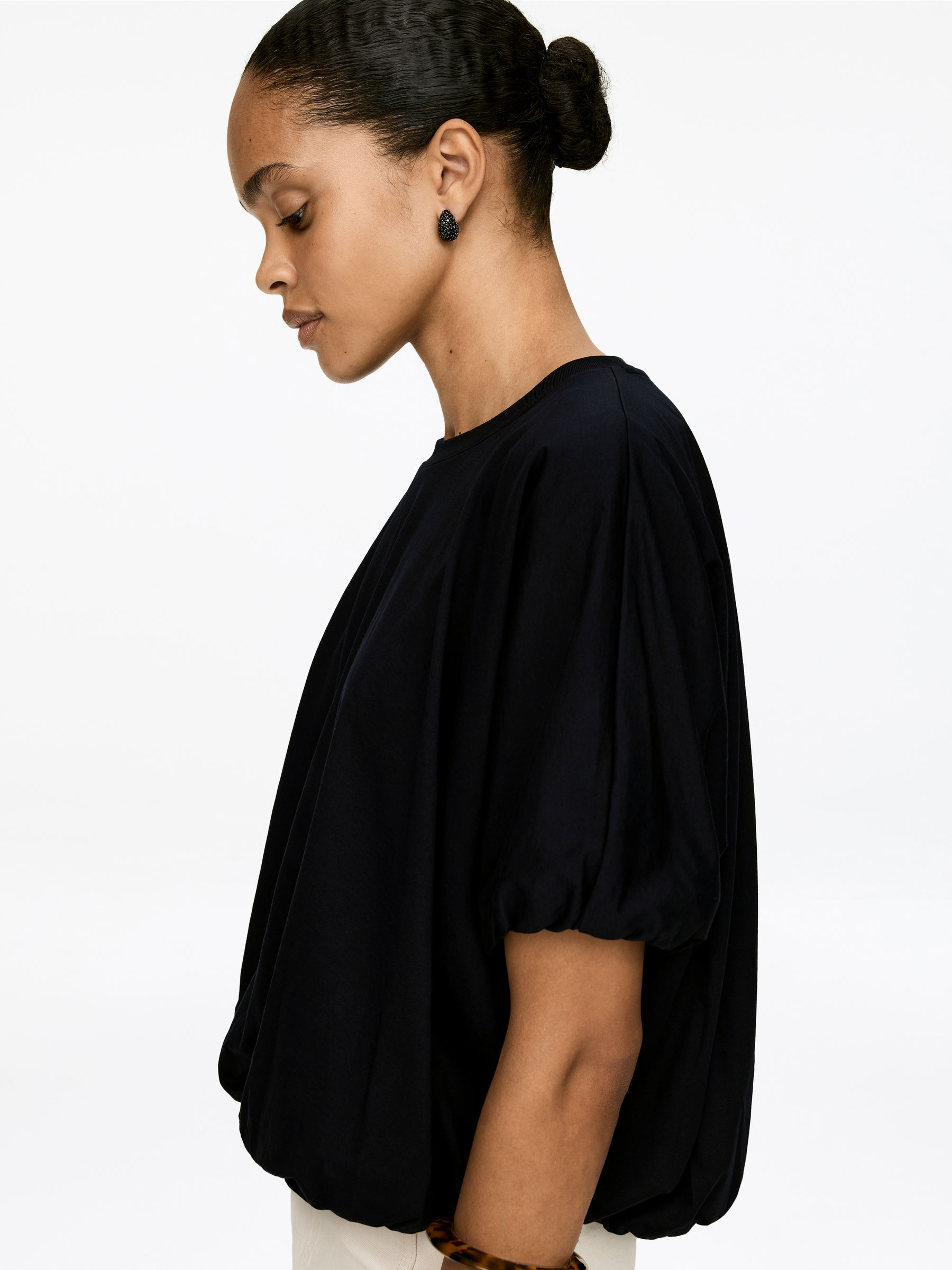 Balloon-Hem T-Shirt - Black - Regular fit - Women - StillMedia/Lookbook - 6