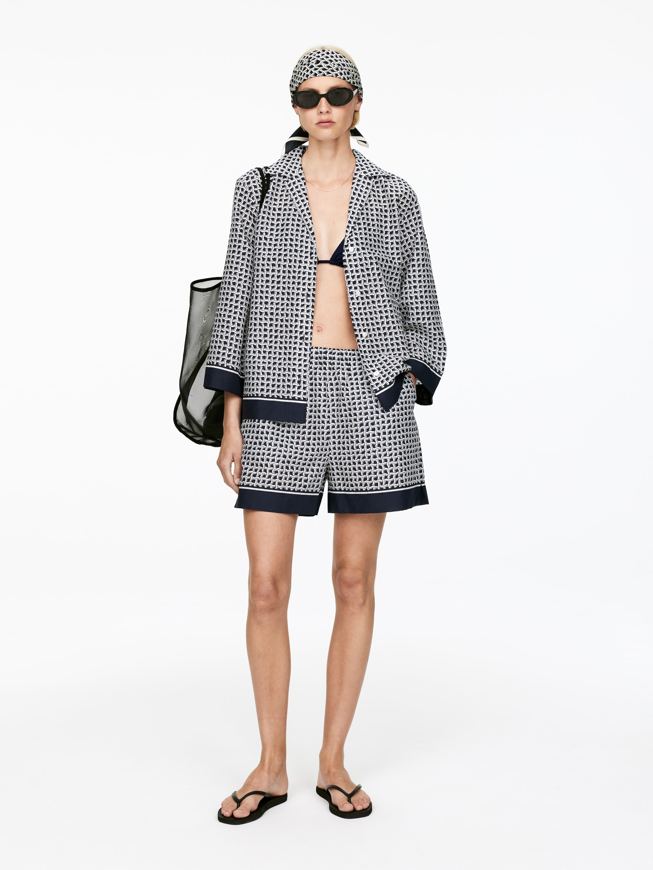 Visualizza immagine più grande: Shorts con stampa - Blu scuro/Bianco - DONNA | H&M IT 1