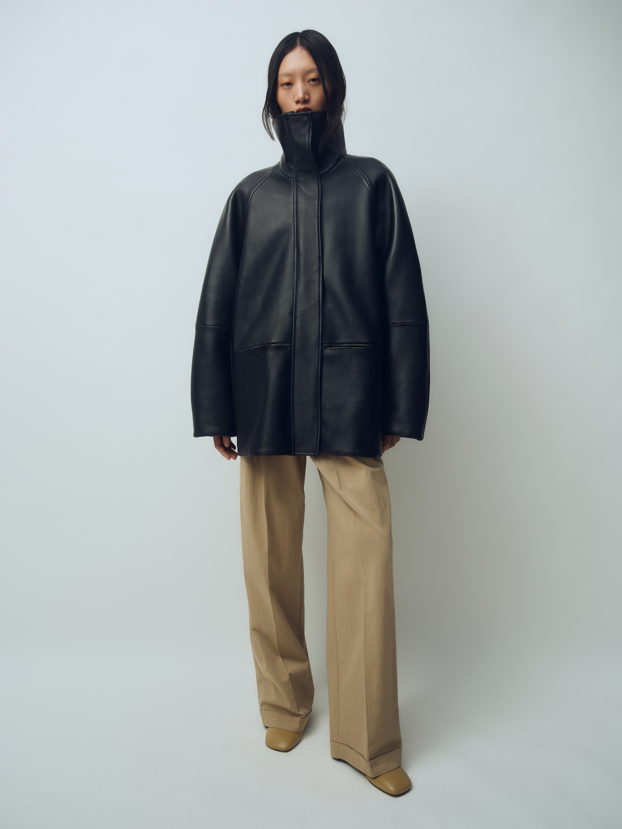 Relaxed Chino Trousers - Dark Blue - Relaxed fit - women - StillMedia/Environmental - 1