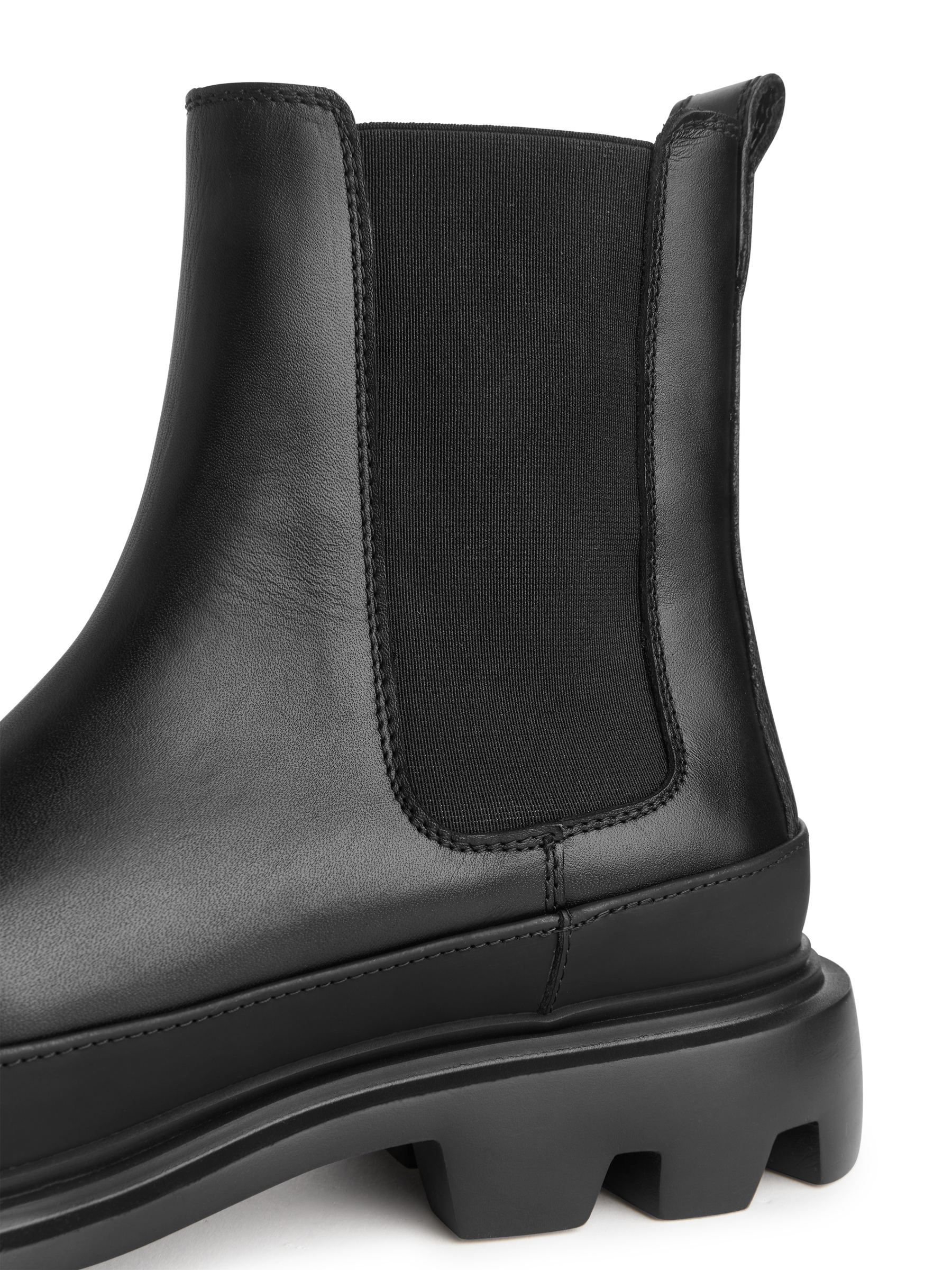 靴 arket Chunky Chelsea Boots ARKET Chunky-Sole Leather Boots | endource