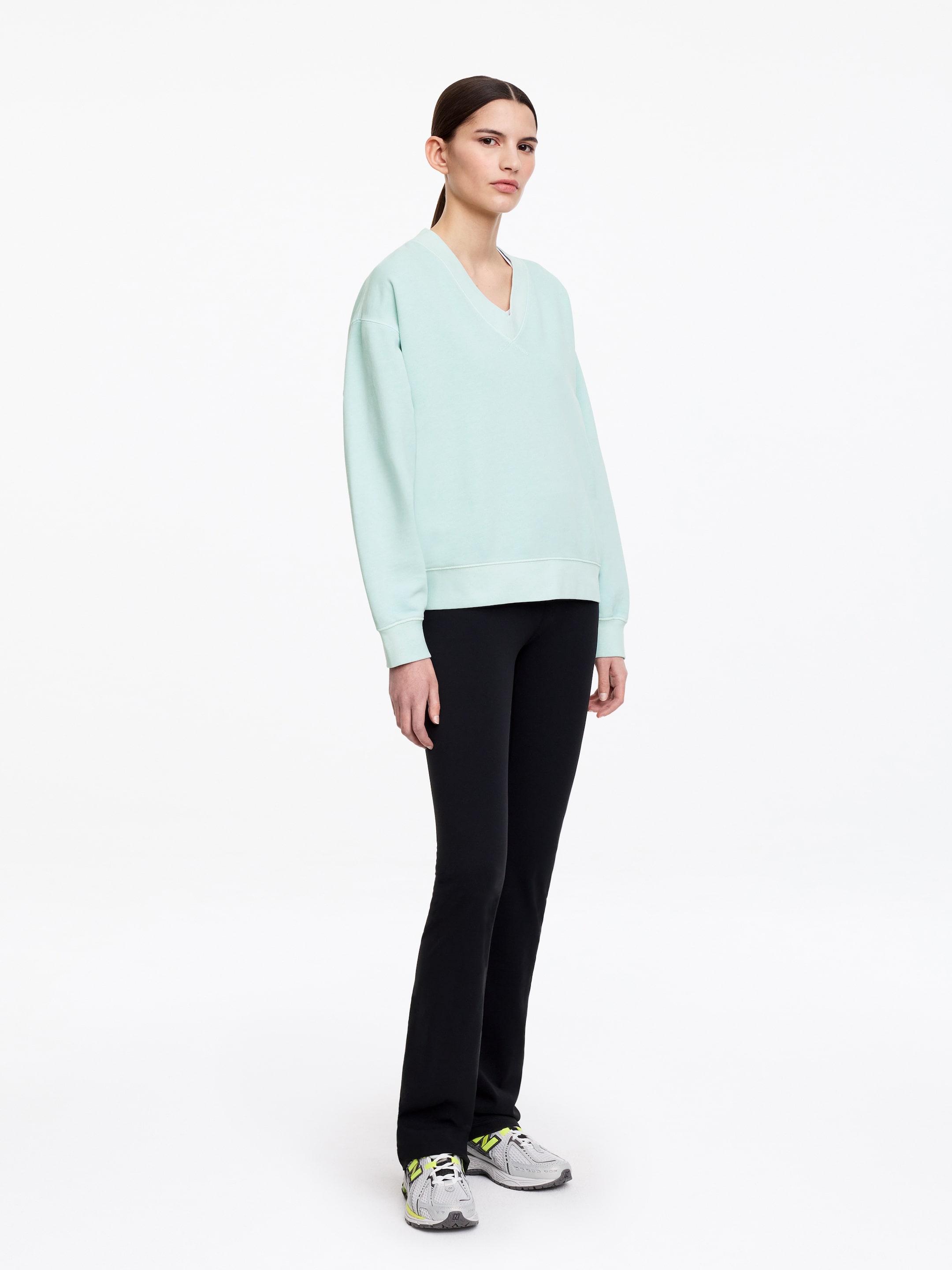 Sweatshirt mit V-Ausschnitt - Helltürkis - Loose Fit - Damen - StillMedia/Lookbook - 3