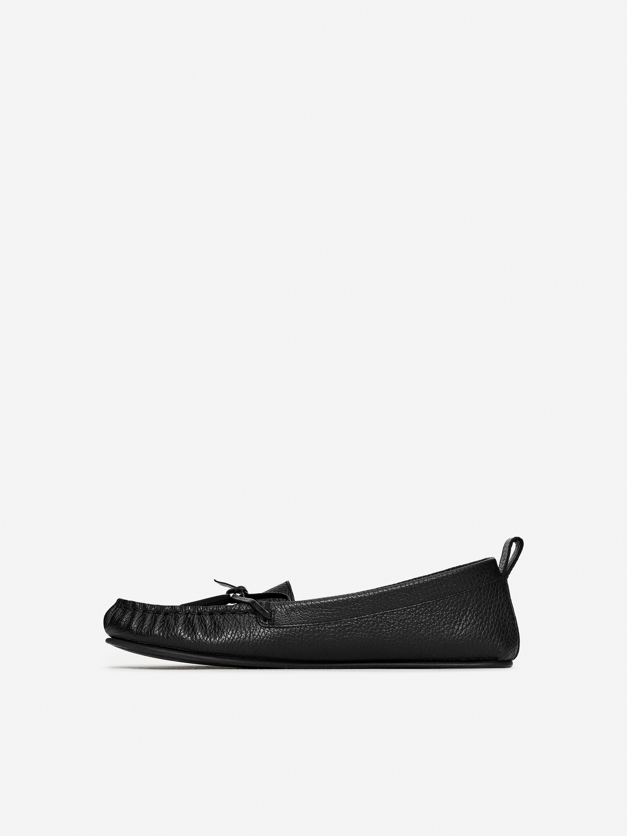 Moccasin Leather Loafers - Black - Women - StillMedia/DescriptiveStillLife - 9