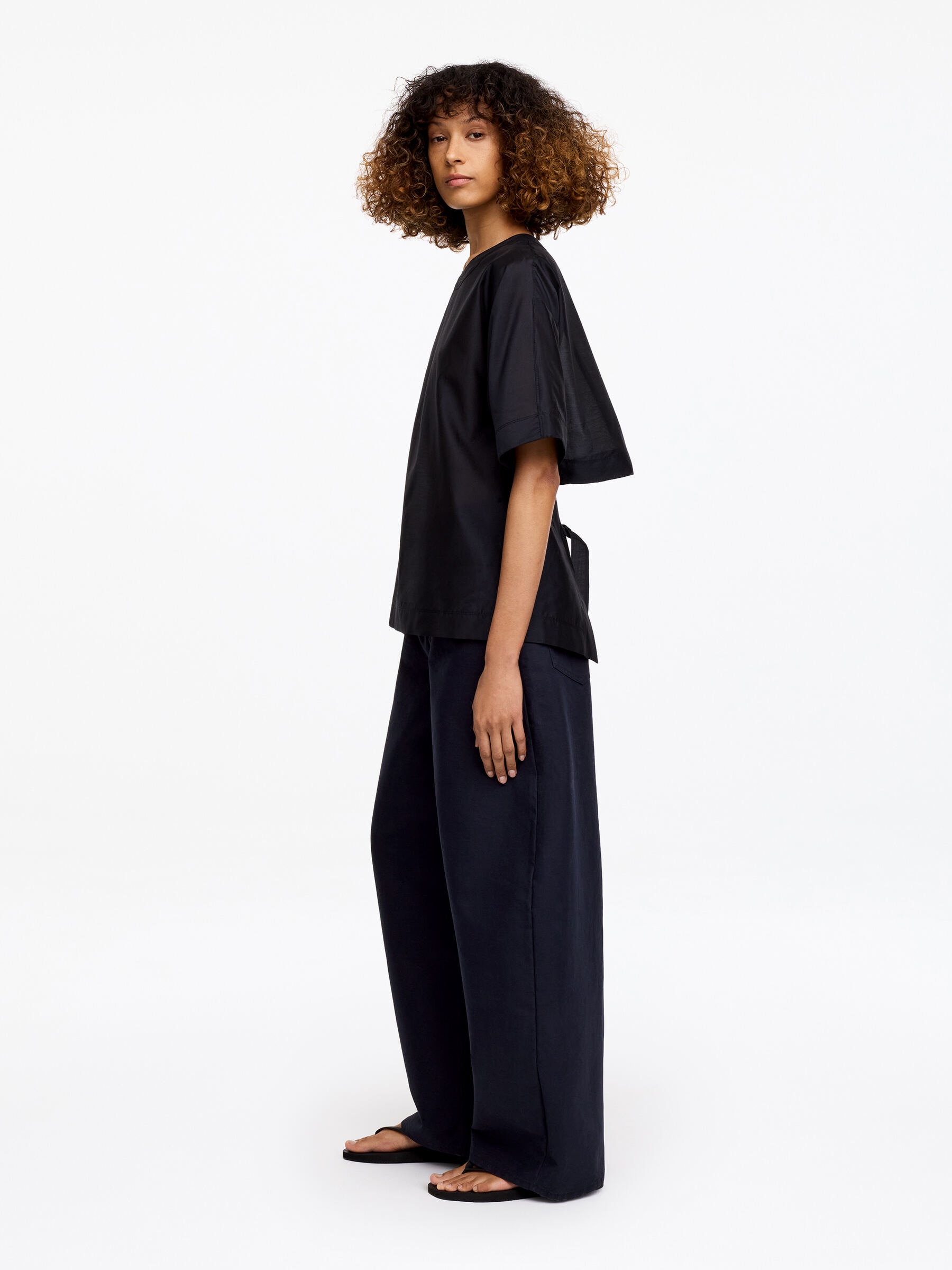 ARKET and Laila Gohar Sculptural Trousers - Dark Navy - Loose fit - Women - StillMedia/Lookbook - 6