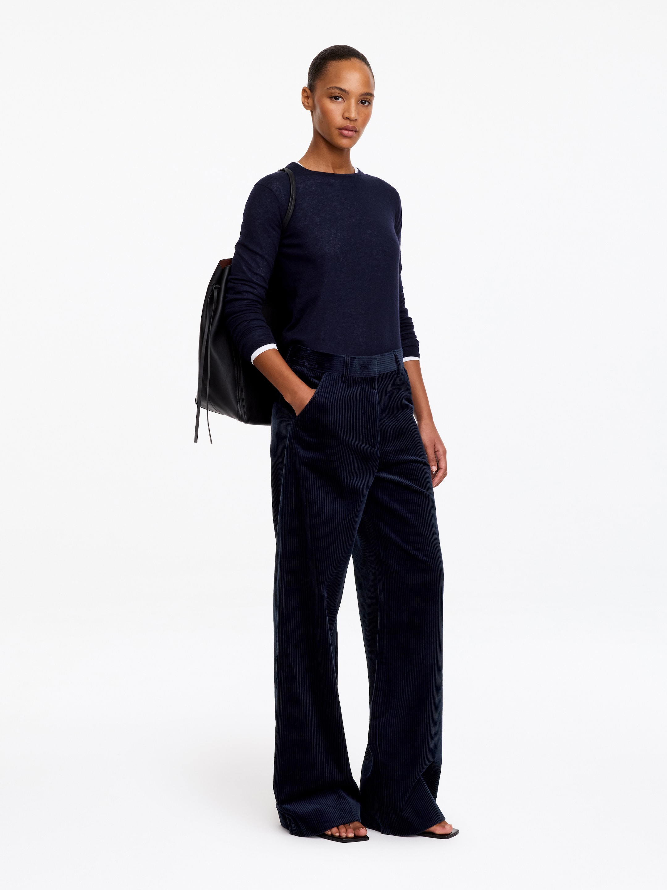 Pantaloni velluto a coste ARKET and Penny Martin - Blu scuro - Relaxed fit - women - StillMedia/Lookbook - 12