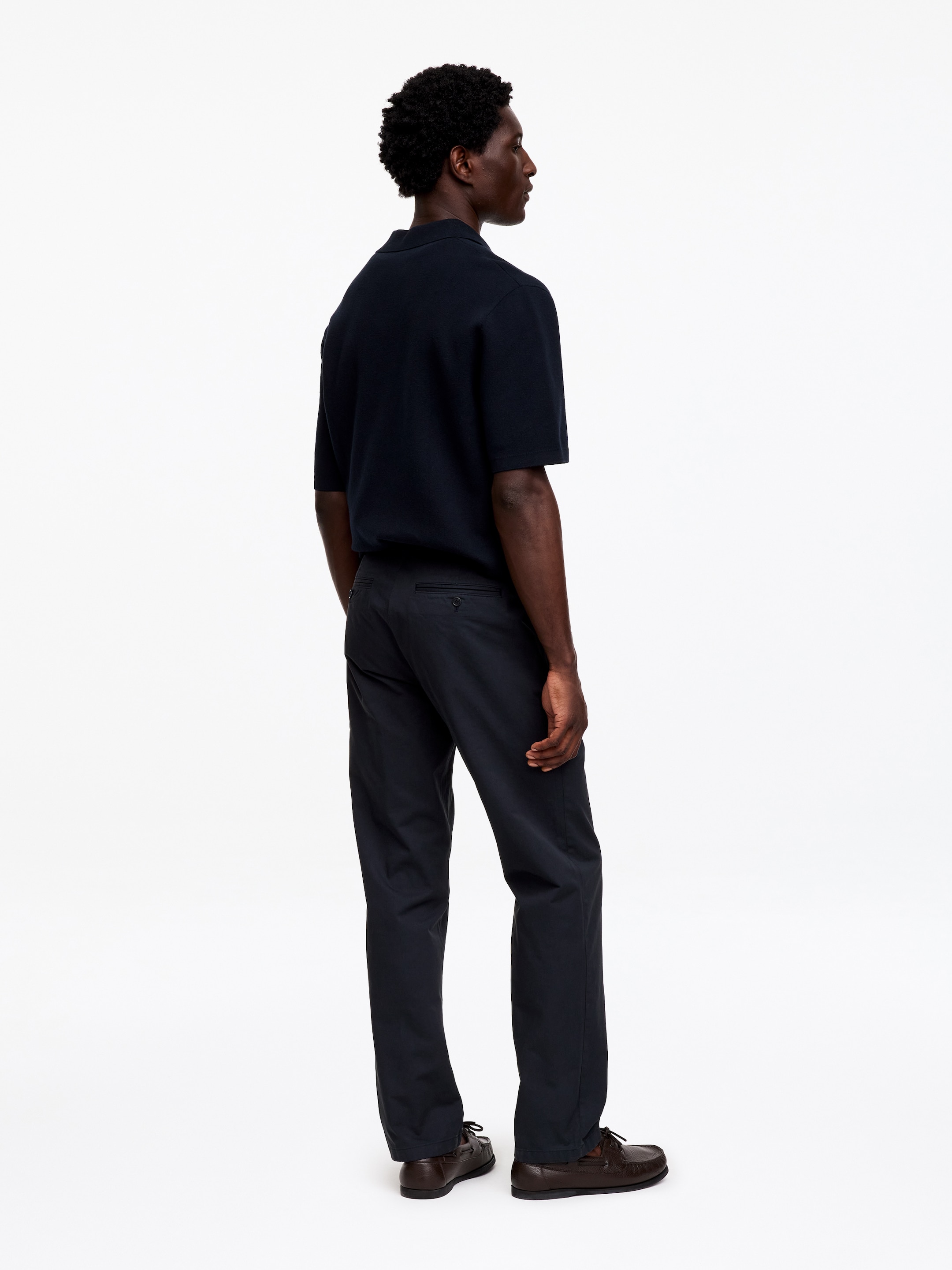 Gerade geschnittene Chino aus Baumwolle - Dunkelblau - Regular Fit - Herren - StillMedia/Lookbook - 4