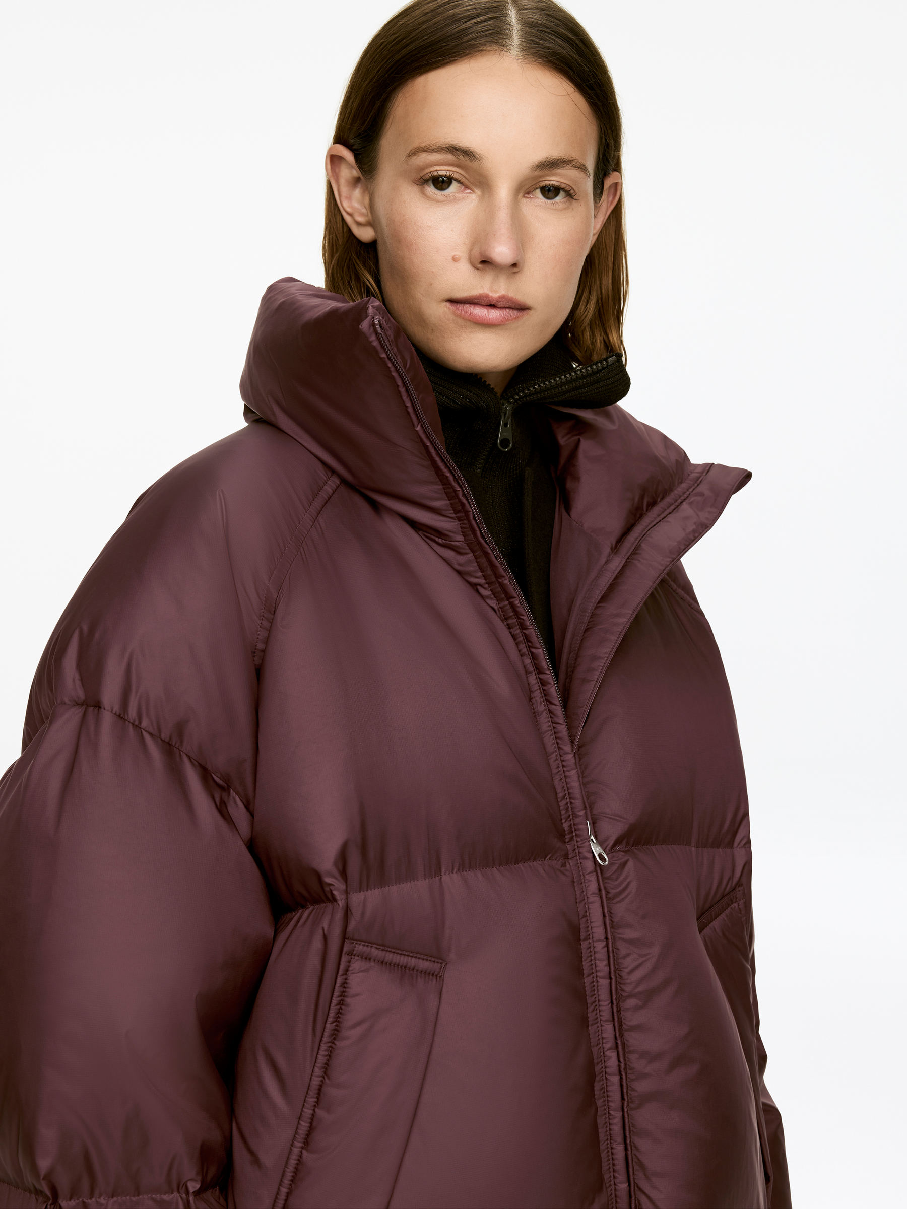 Upcycled Down Puffer Jacket - Dark Brown - Oversized - Women - StillMedia/Lookbook - 6