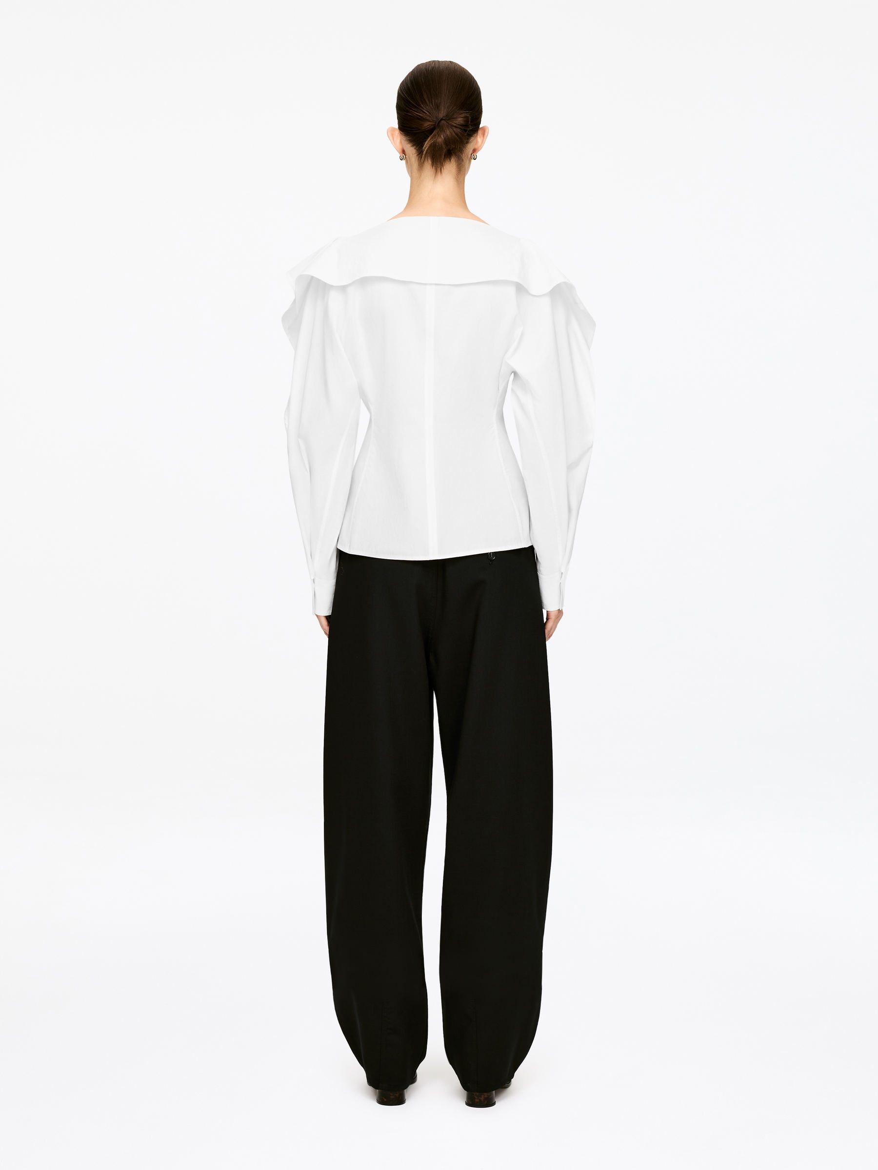 Volume Collar Blouse - White - Slim fit - Women - StillMedia/Lookbook - 2