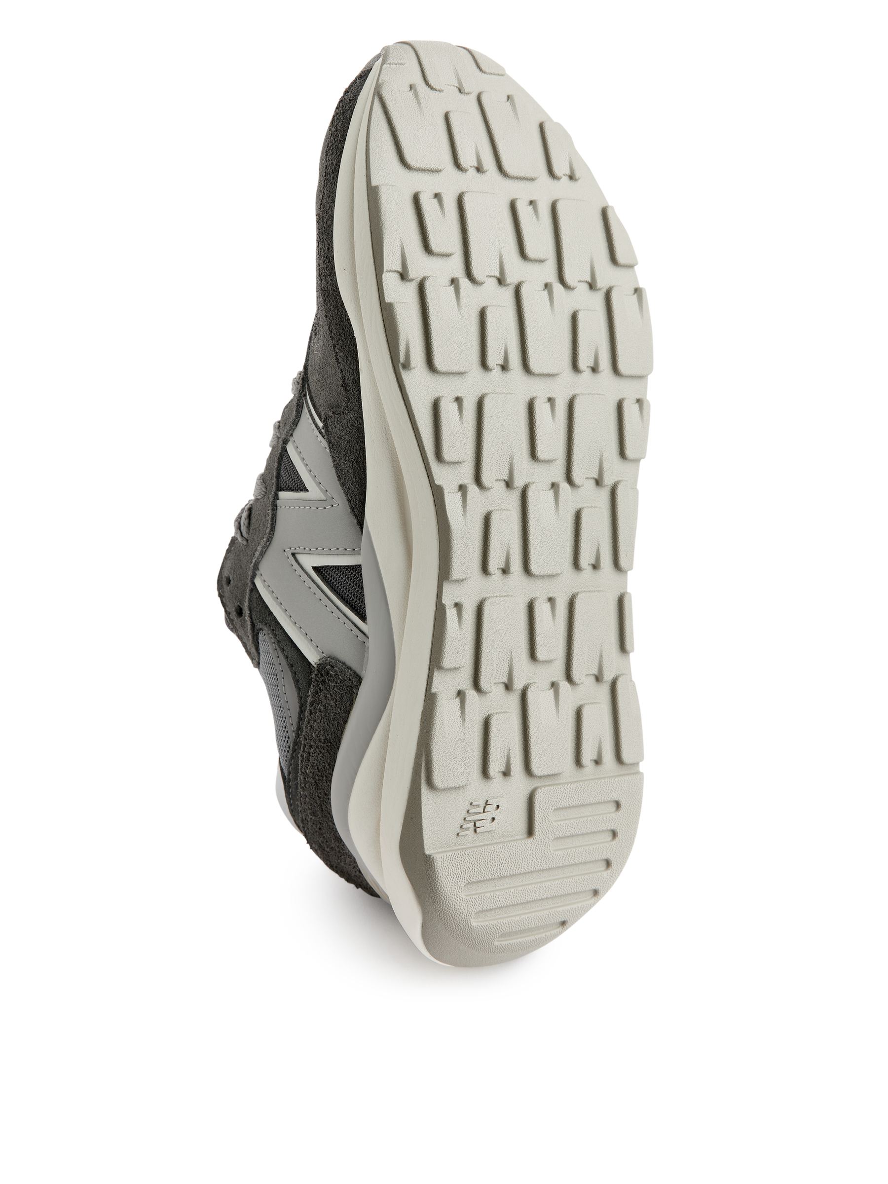 New Balance 5740 Trainers – Grey – Women – ARKET SE