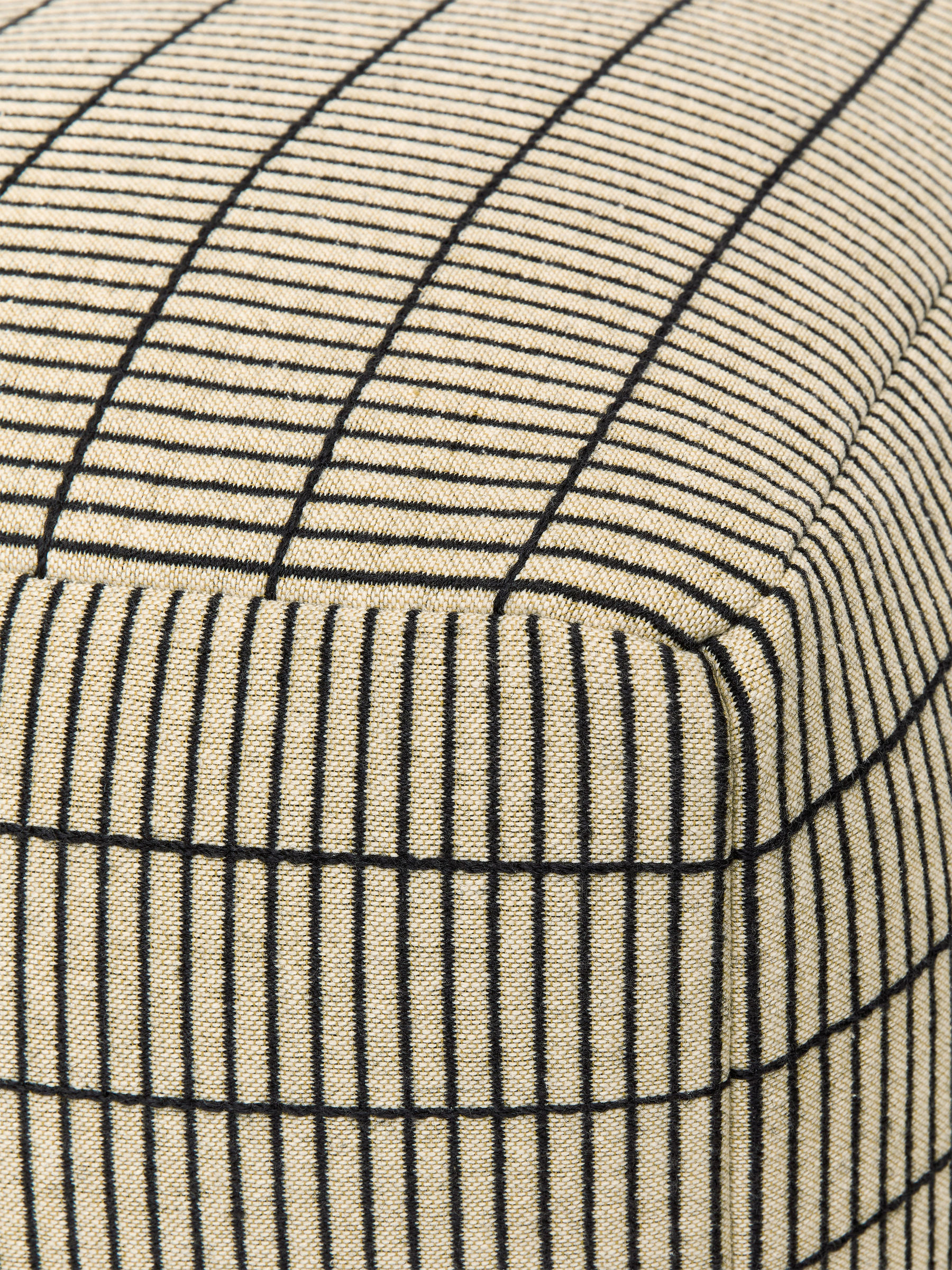 Sittpuff - Svart/beige - Homeware - StillMedia/DescriptiveDetail - 1