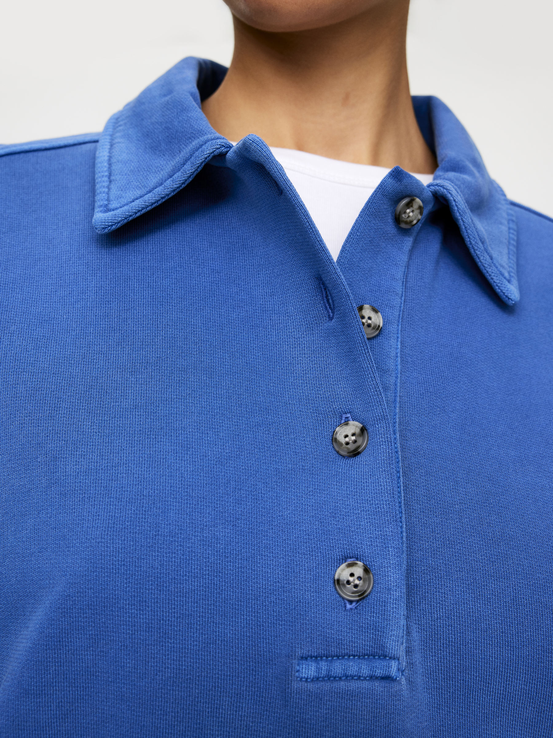 French Terry Polo Shirt - Bright Blue - Loose fit - Women - StillMedia/Lookbook - 3
