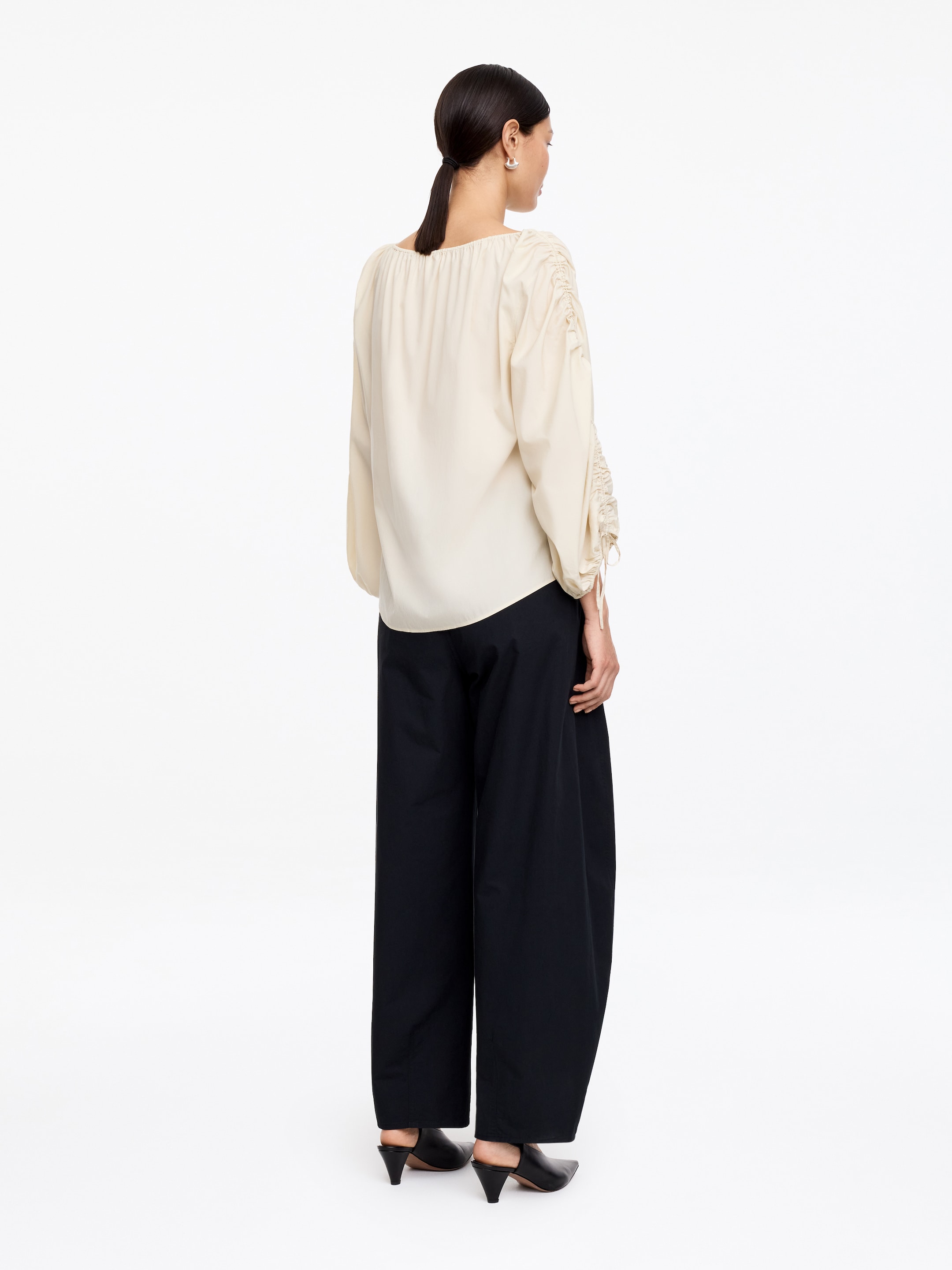 Blusa arricciata - Beige - Loose fit - Women - StillMedia/Lookbook - 2