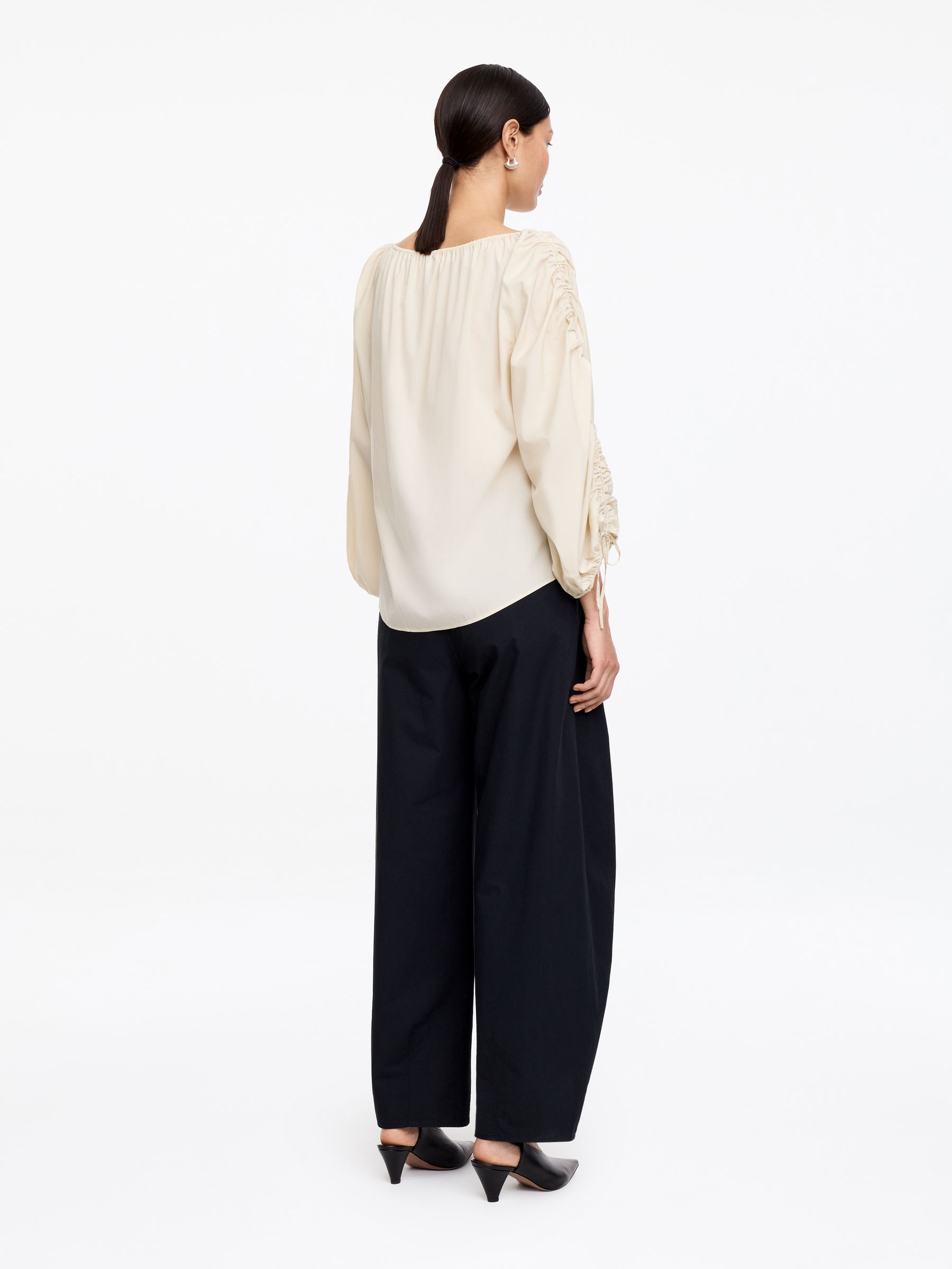 Marszczona bluzka - Beżowy - Luźny fason - Women - StillMedia/Lookbook - 2