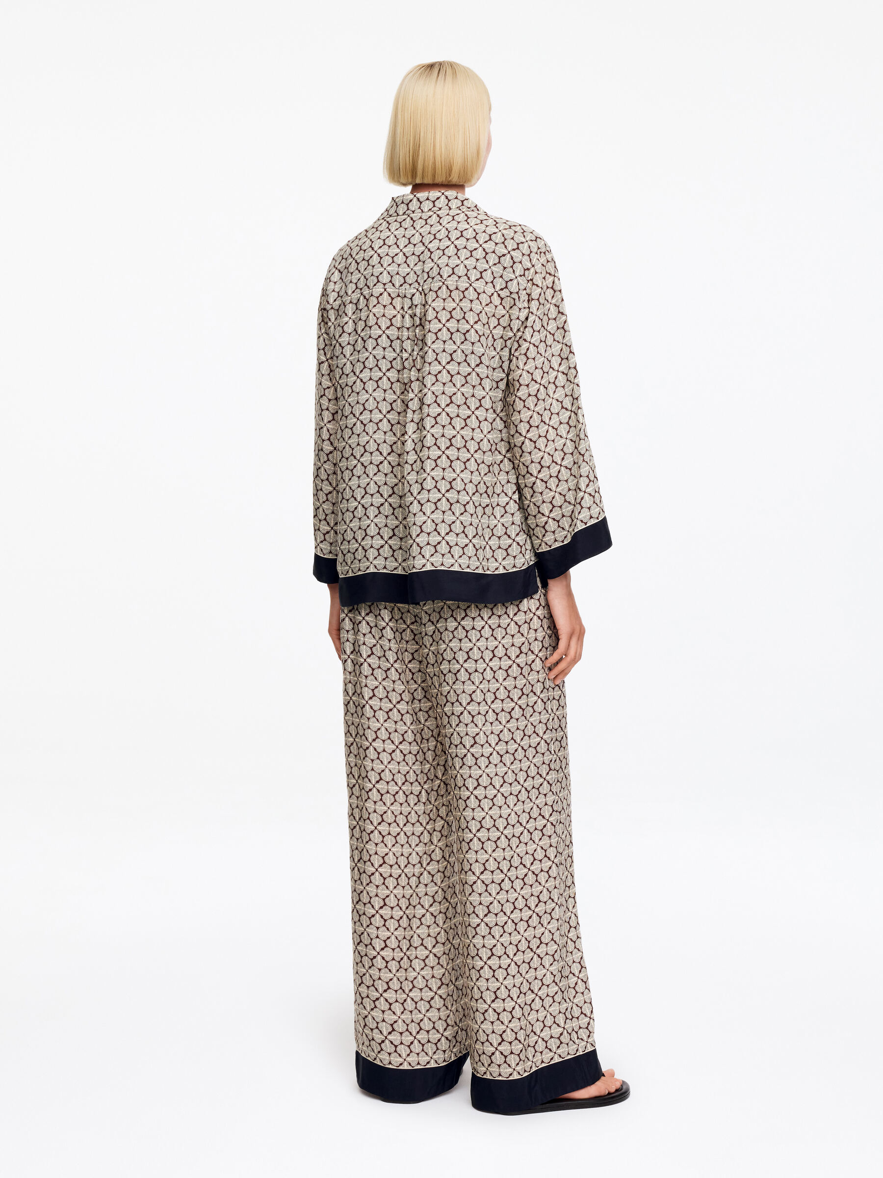 Hemd aus Lyocell-Mischung mit kubanischem Kragen - Dunkelrot - Regular Fit - Damen - StillMedia/Lookbook - 2