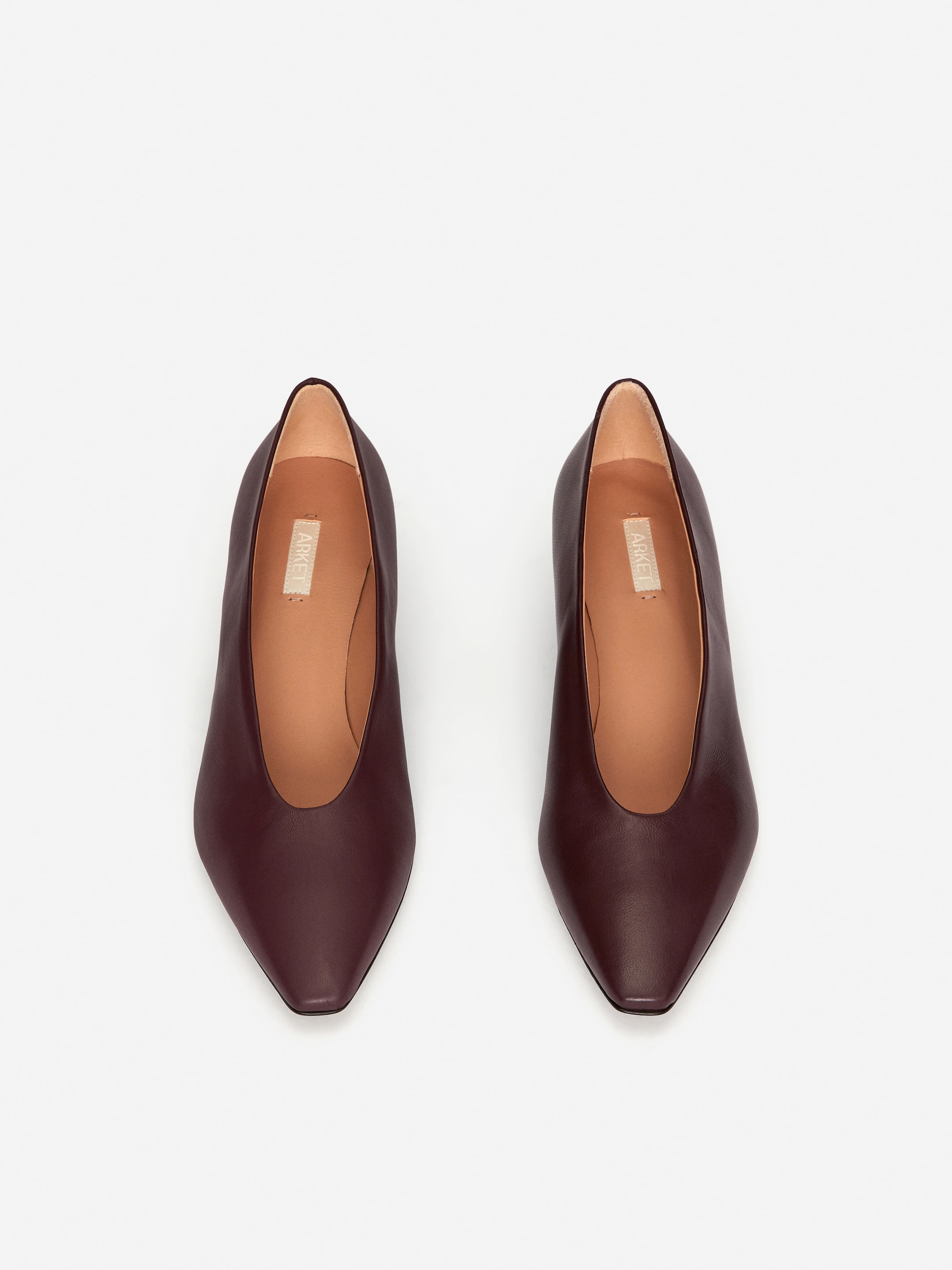 Leather Pumps - Burgundy - Women - StillMedia/DescriptiveStillLife - 5