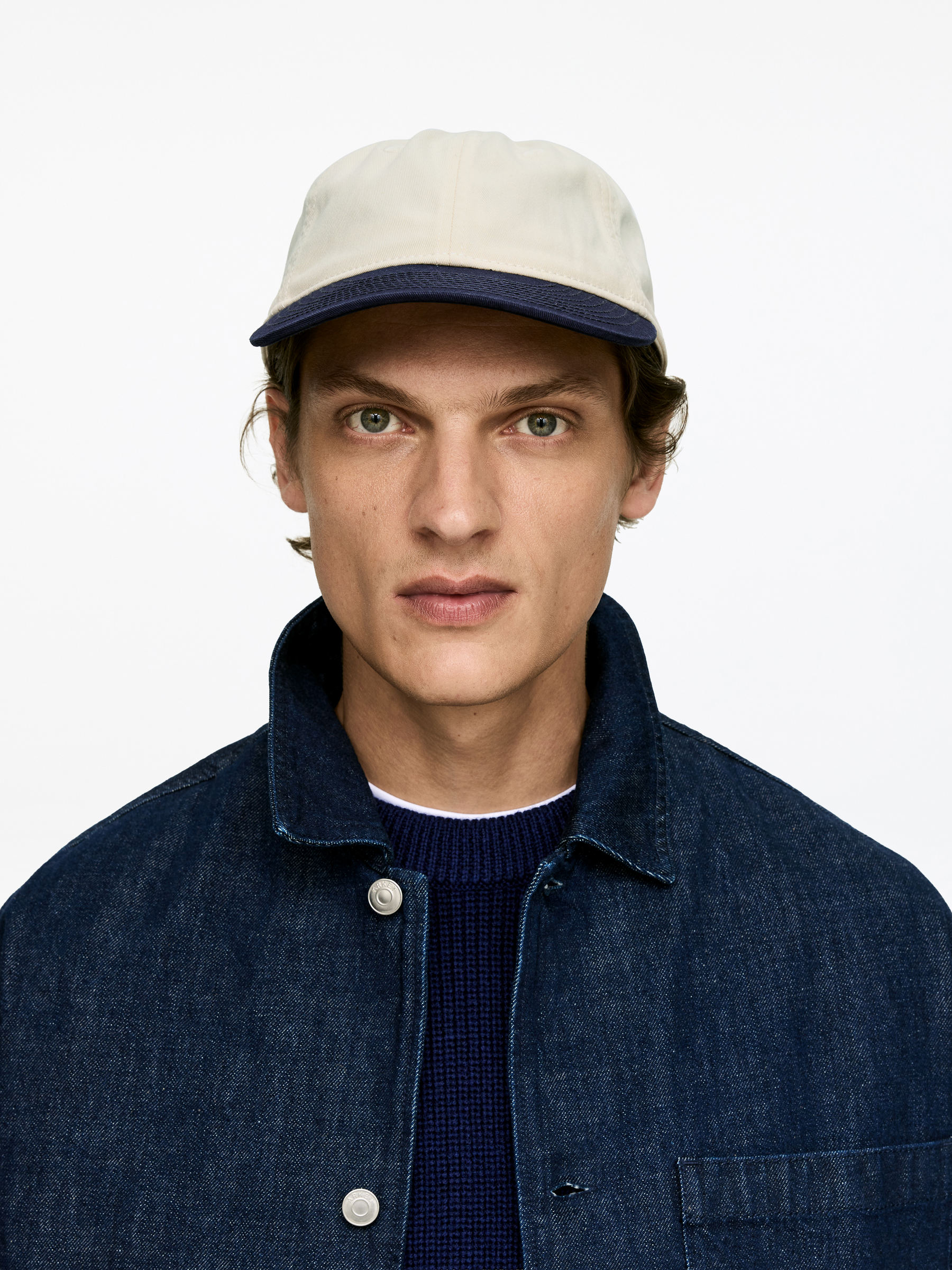 Contrast-Colour Cap - White/Dark Blue - Men - StillMedia/Lookbook - 7