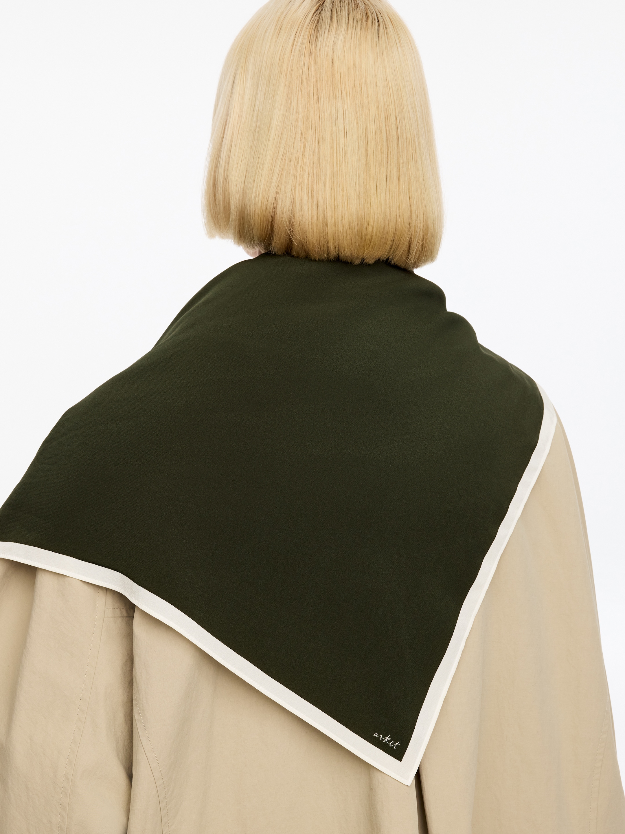 Printed Silk Scarf - Dark Green/Off White - women - StillMedia/Lookbook - 4