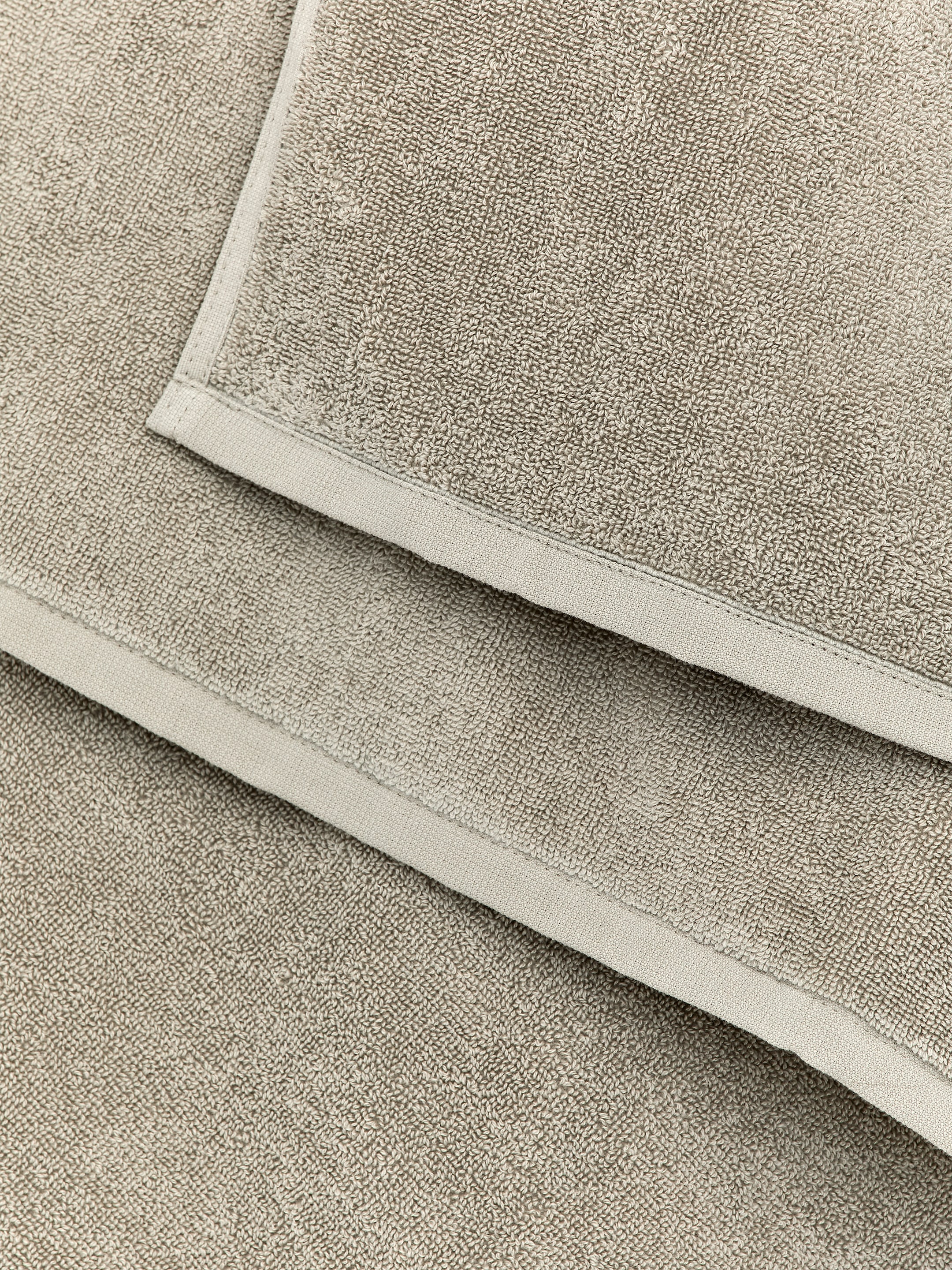 Bath Towel 70 x 140 cm - Dusty Green - Homeware - StillMedia/DescriptiveDetail - 3