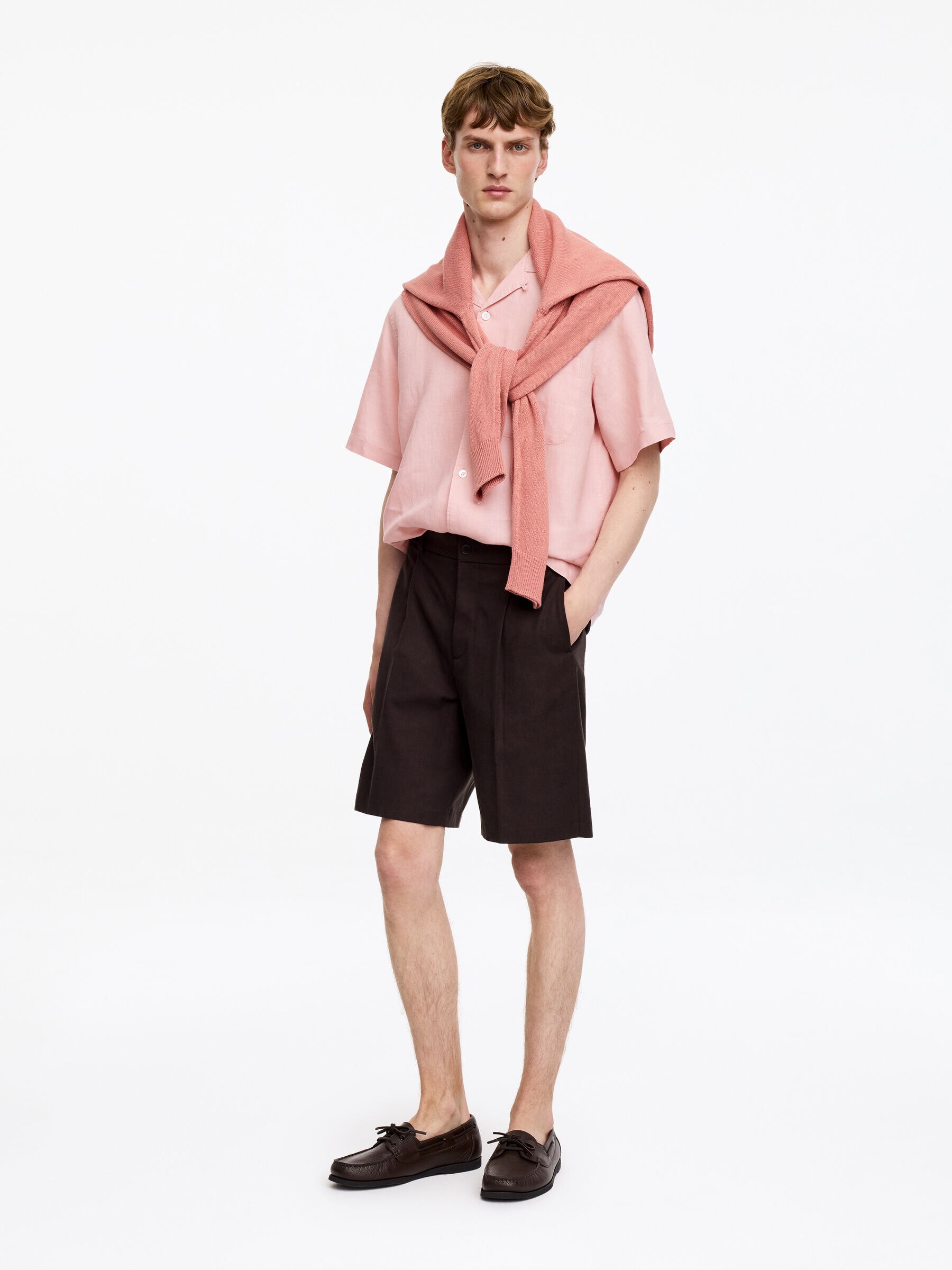 Relaxed Linen Resort Shirt - Light Pink - Relaxed fit - Men - StillMedia/Lookbook - 4