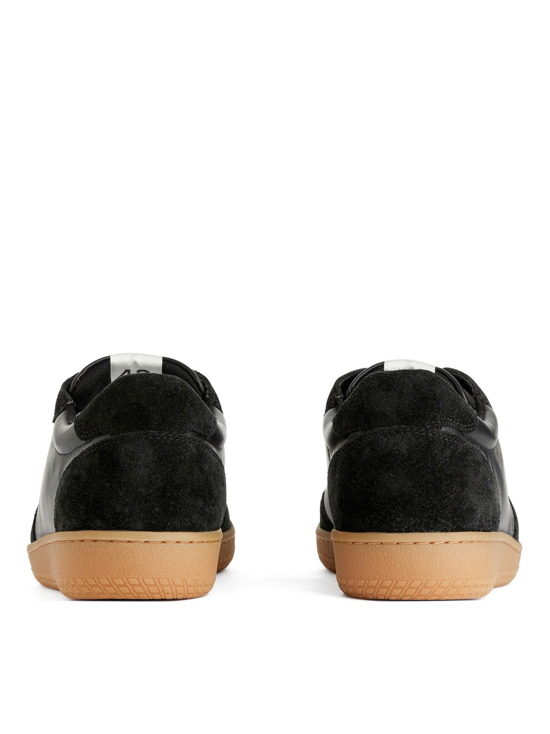 Leather Trainers - Black - Men - StillMedia/DescriptiveStillLife - 1