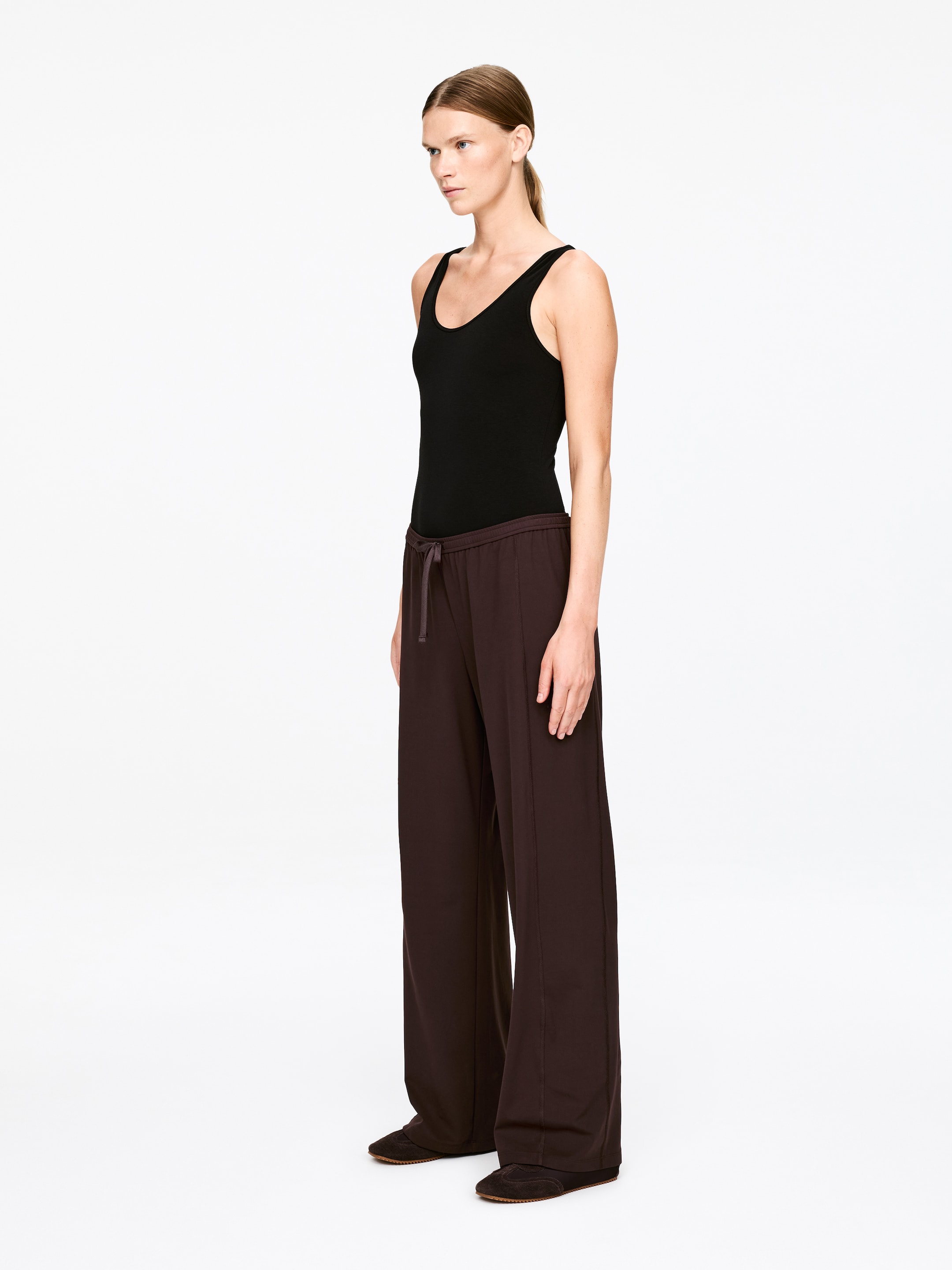 Vida trikåbyxor - Mörkbrun - Loose fit - Women - StillMedia/Lookbook - 4