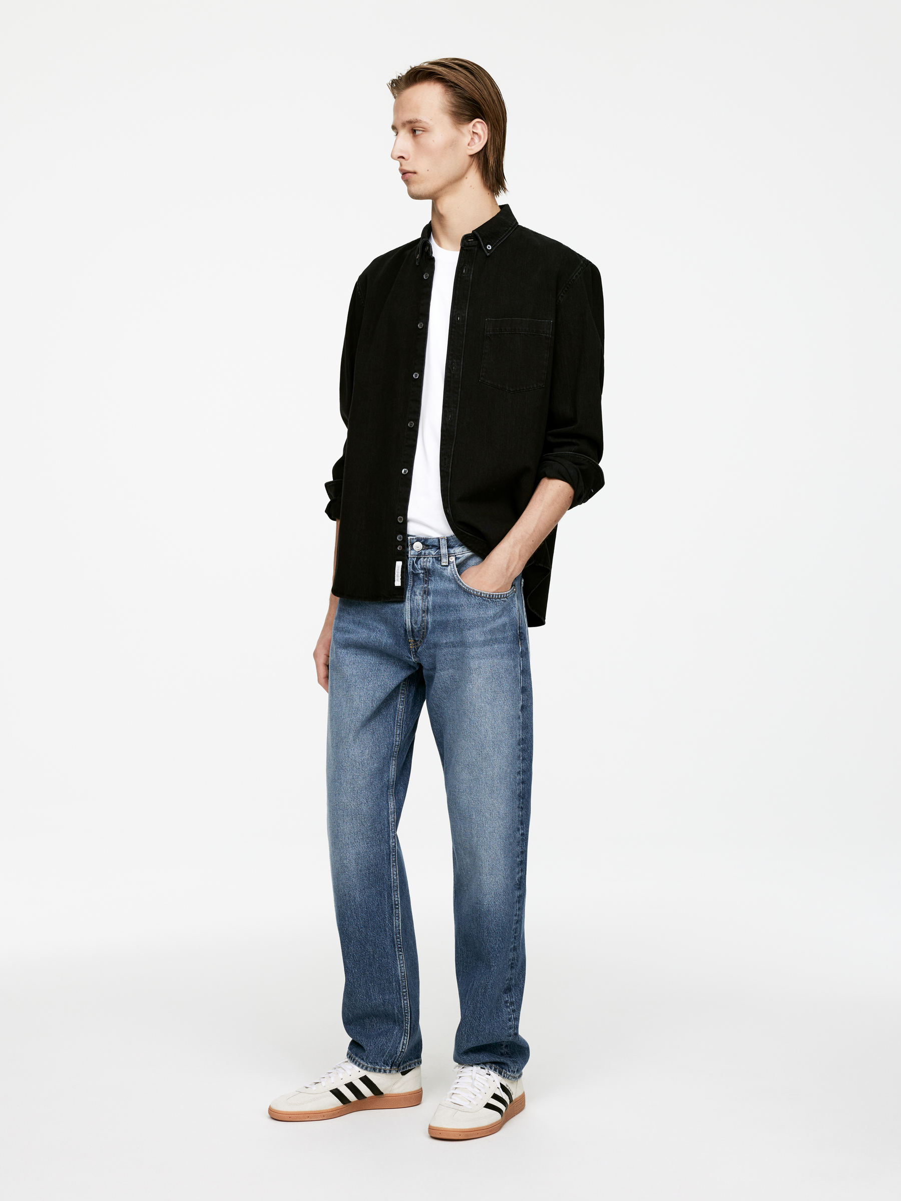 OCEAN Loose Straight Jeans - Mid Blue - Loose fit - Men - StillMedia/Lookbook - 4