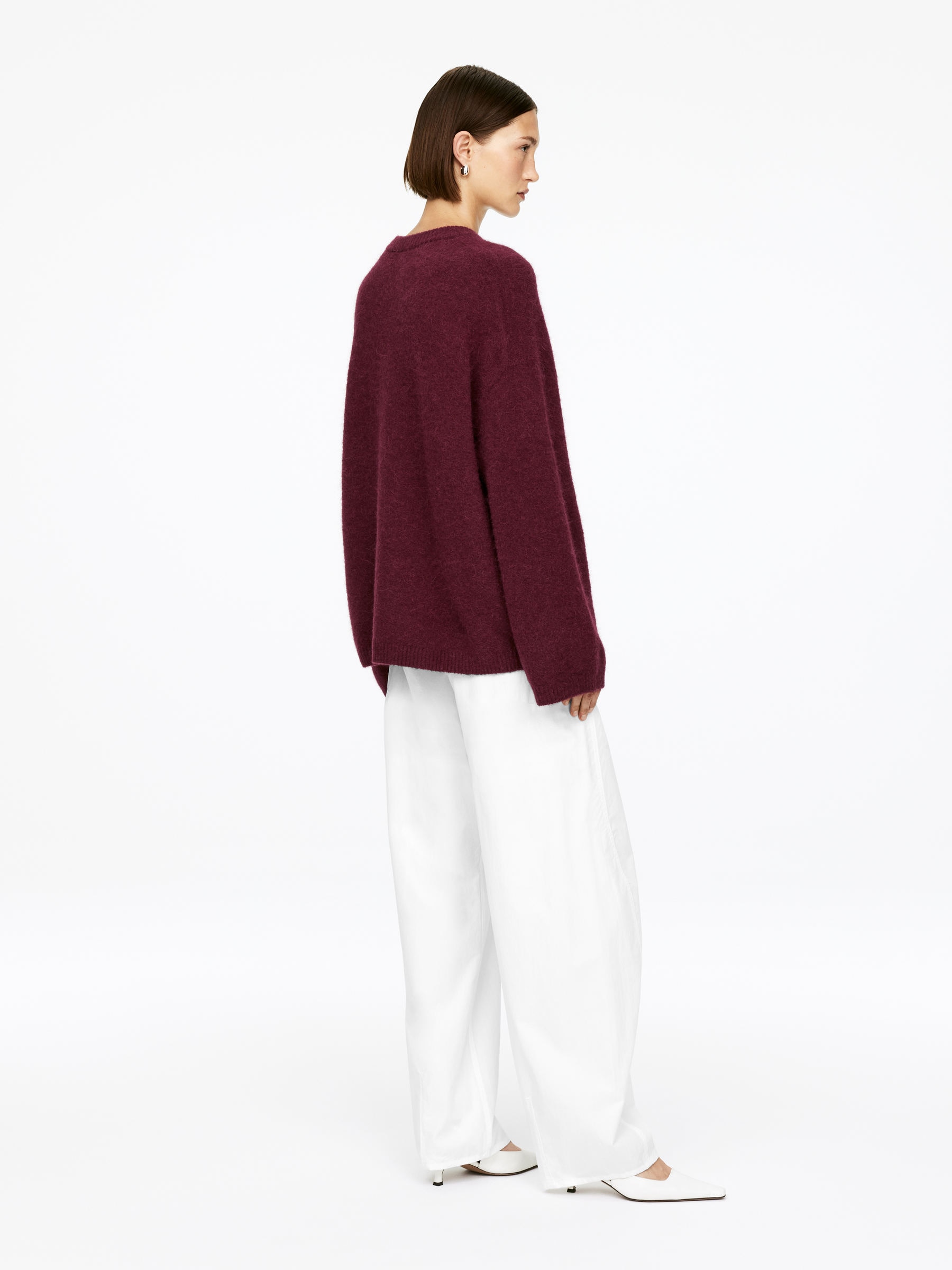 Alpaca-Wool Blend Jumper - Dark Burgundy - Oversized - Women - StillMedia/Lookbook - 3