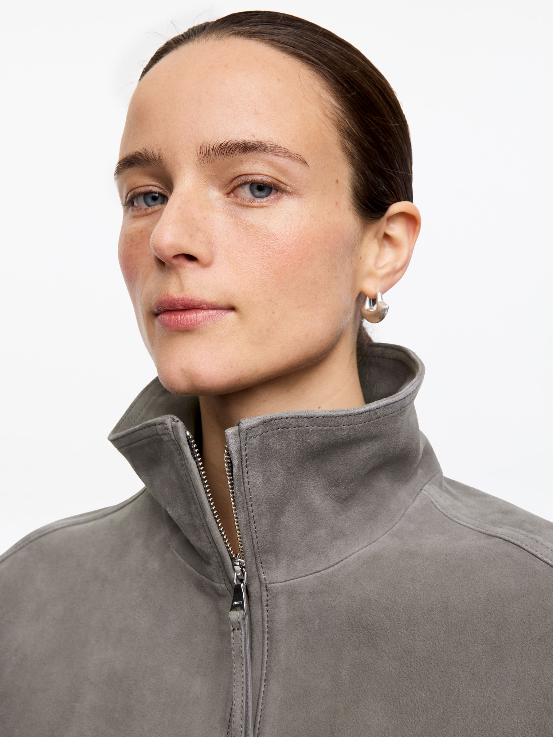 Boxy Suede Jacket - Grey - Regular fit - Women - StillMedia/Lookbook - 11