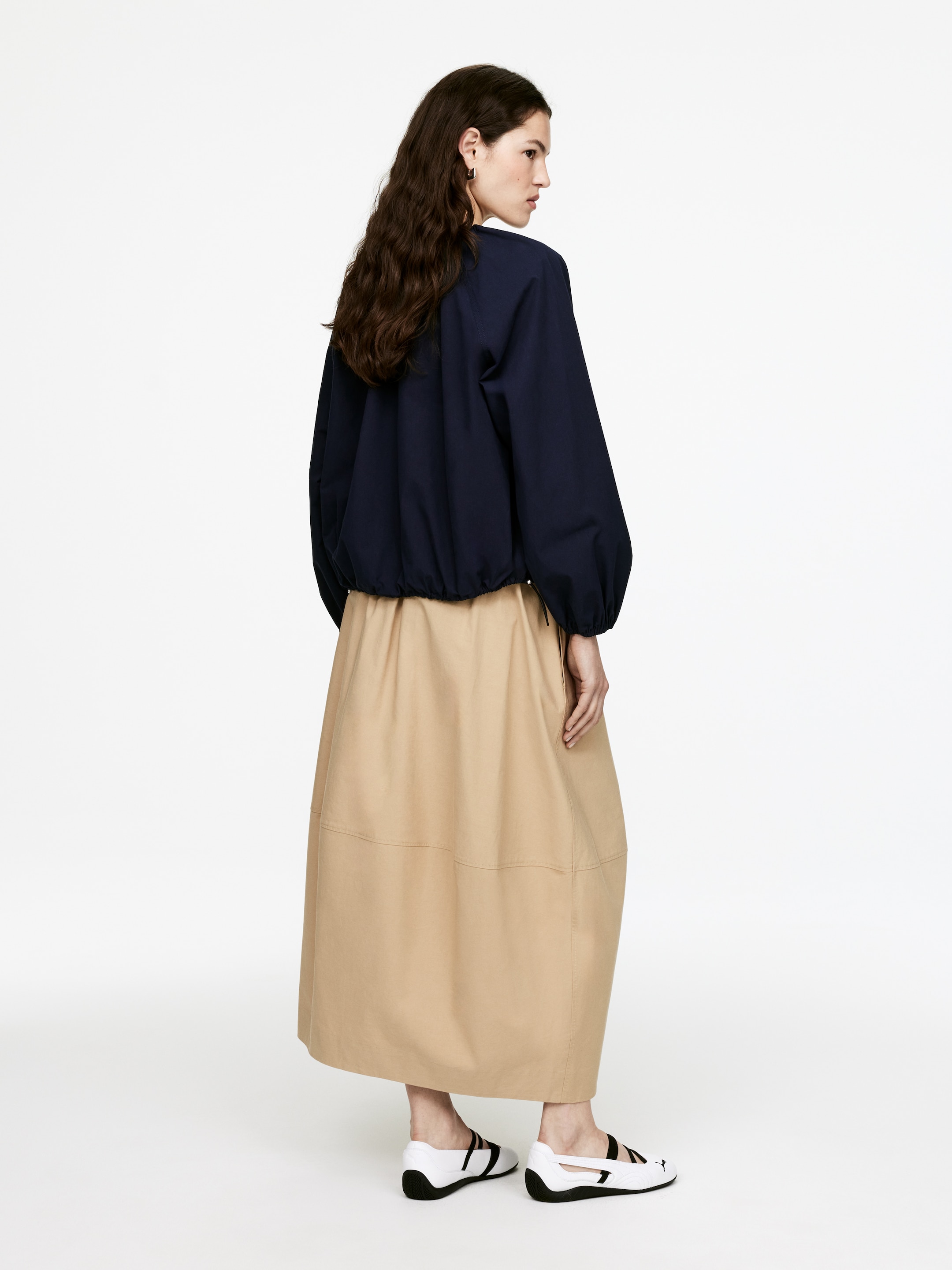 Größeres Bild ansehen: Jacke mit Bubble-Saum - Dunkelblau - Ladies | H&M DE 4