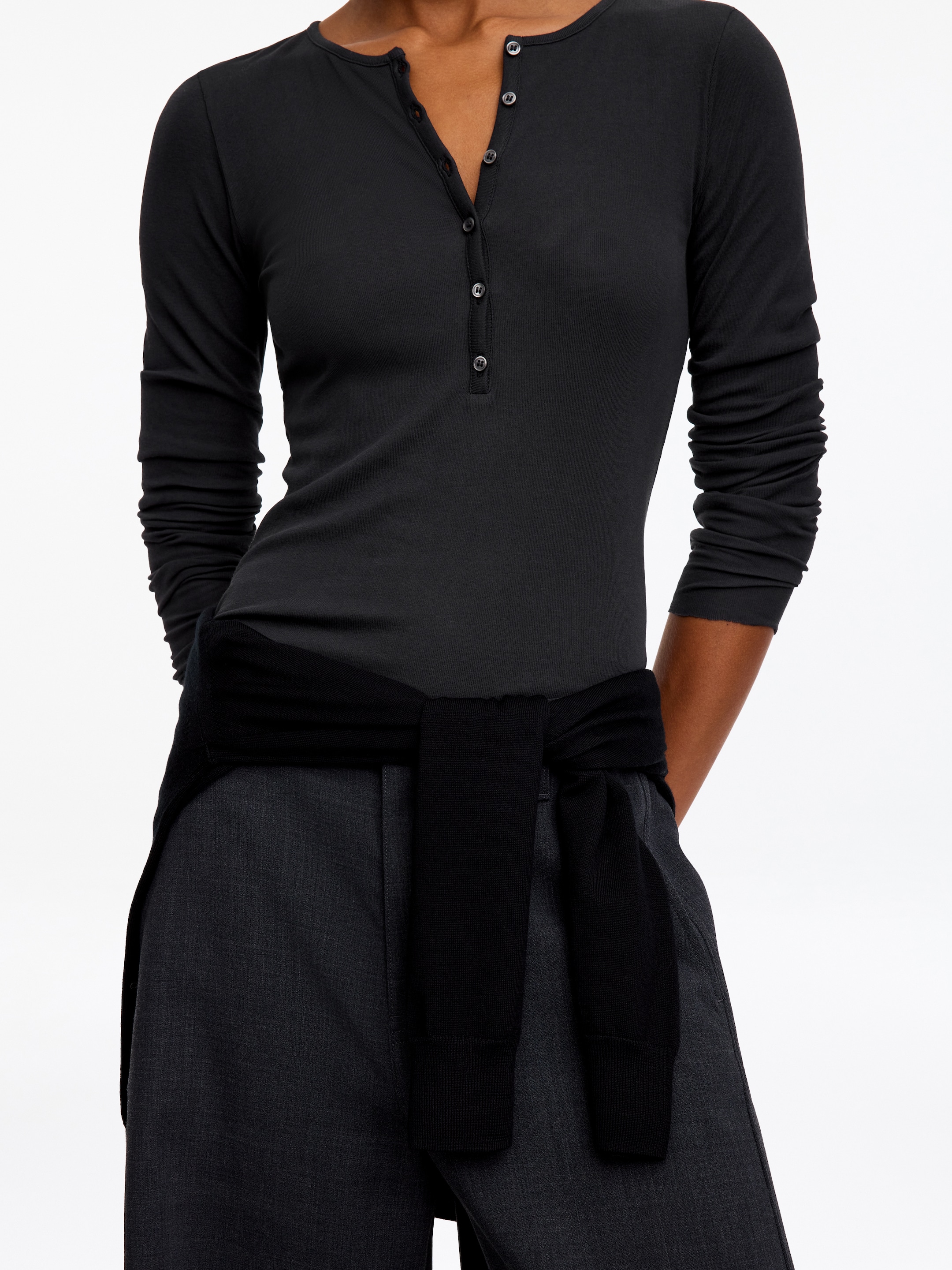 Camiseta Henley de canalé - Negro - Corte ajustado - women - StillMedia/Lookbook - 2