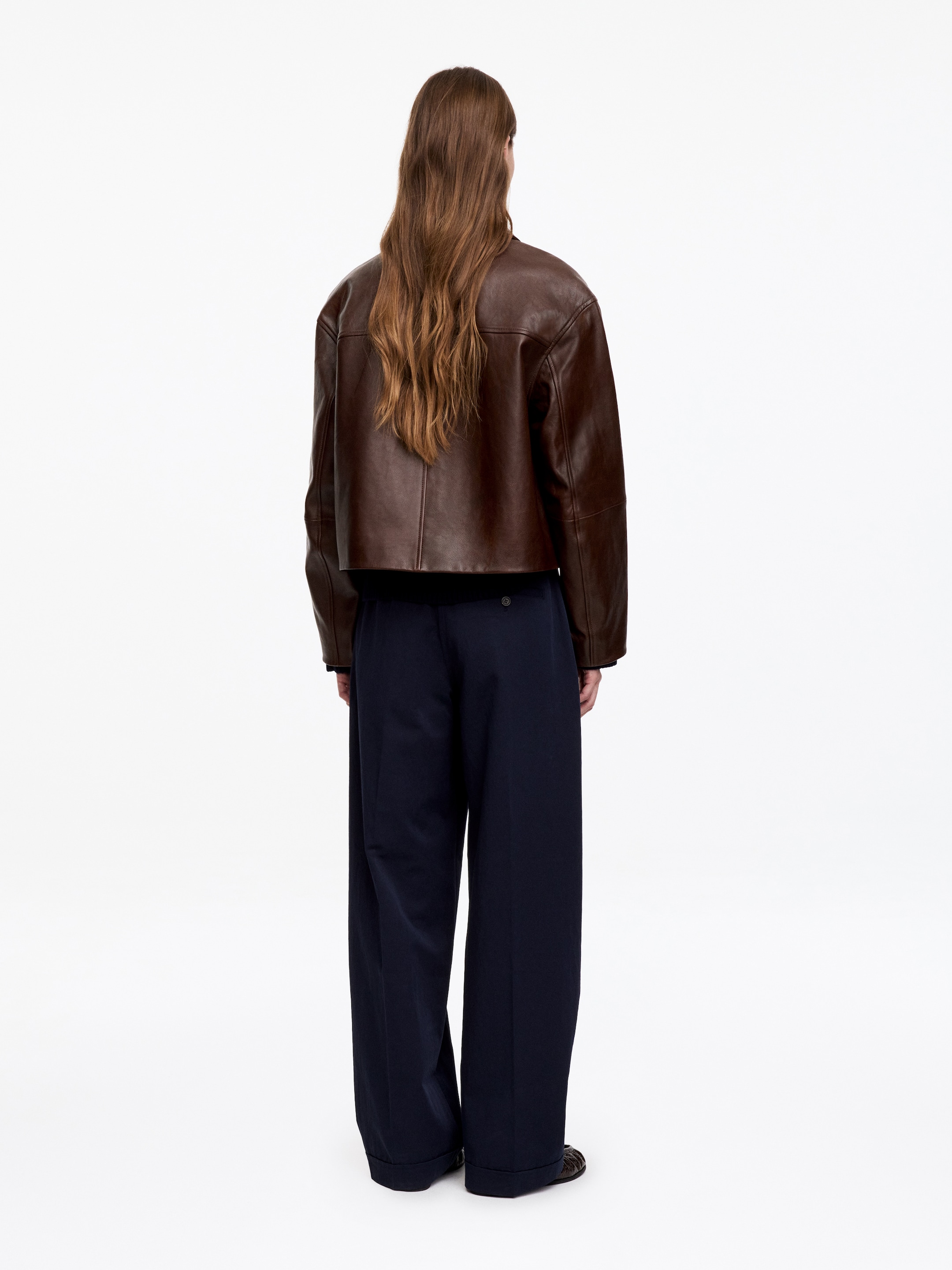 Giacca corta in pelle - Marrone scuro - Regular fit - women - StillMedia/Lookbook - 5