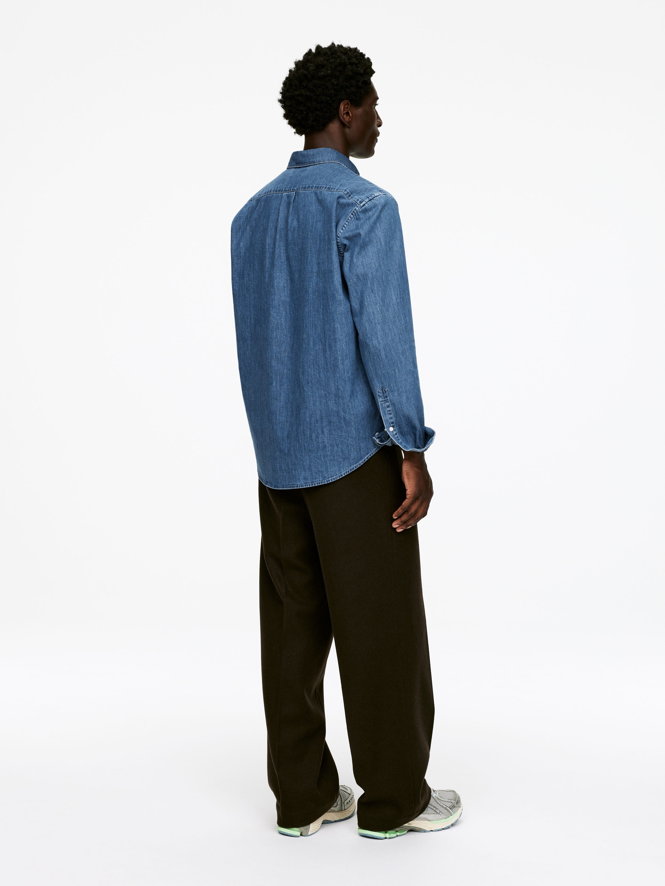 Denim Shirt - Washed Blue - Regular fit - Men - StillMedia/Lookbook - 25