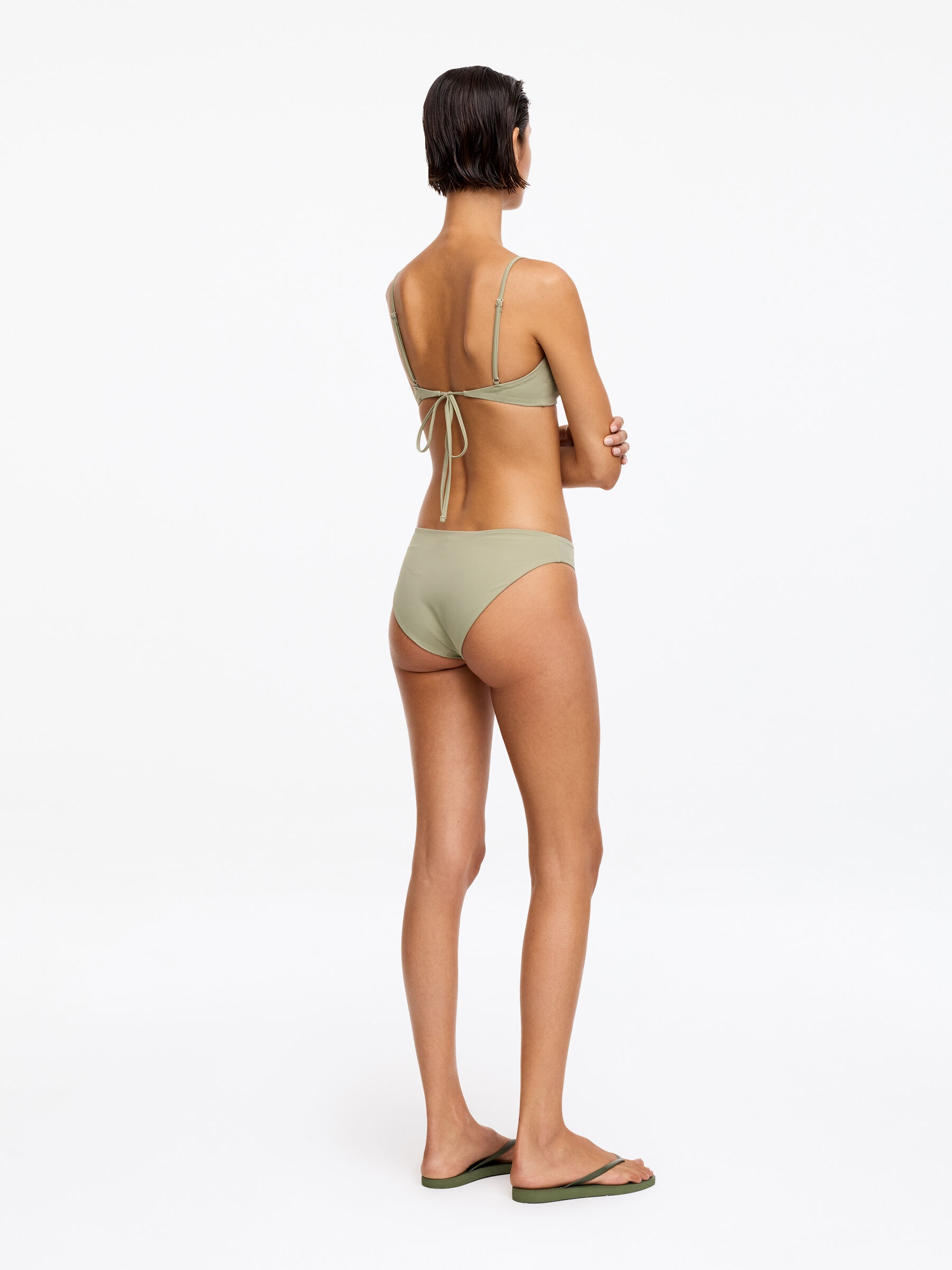 Sporty Bikini Briefs - Dusty beige - Women - StillMedia/Lookbook - 3