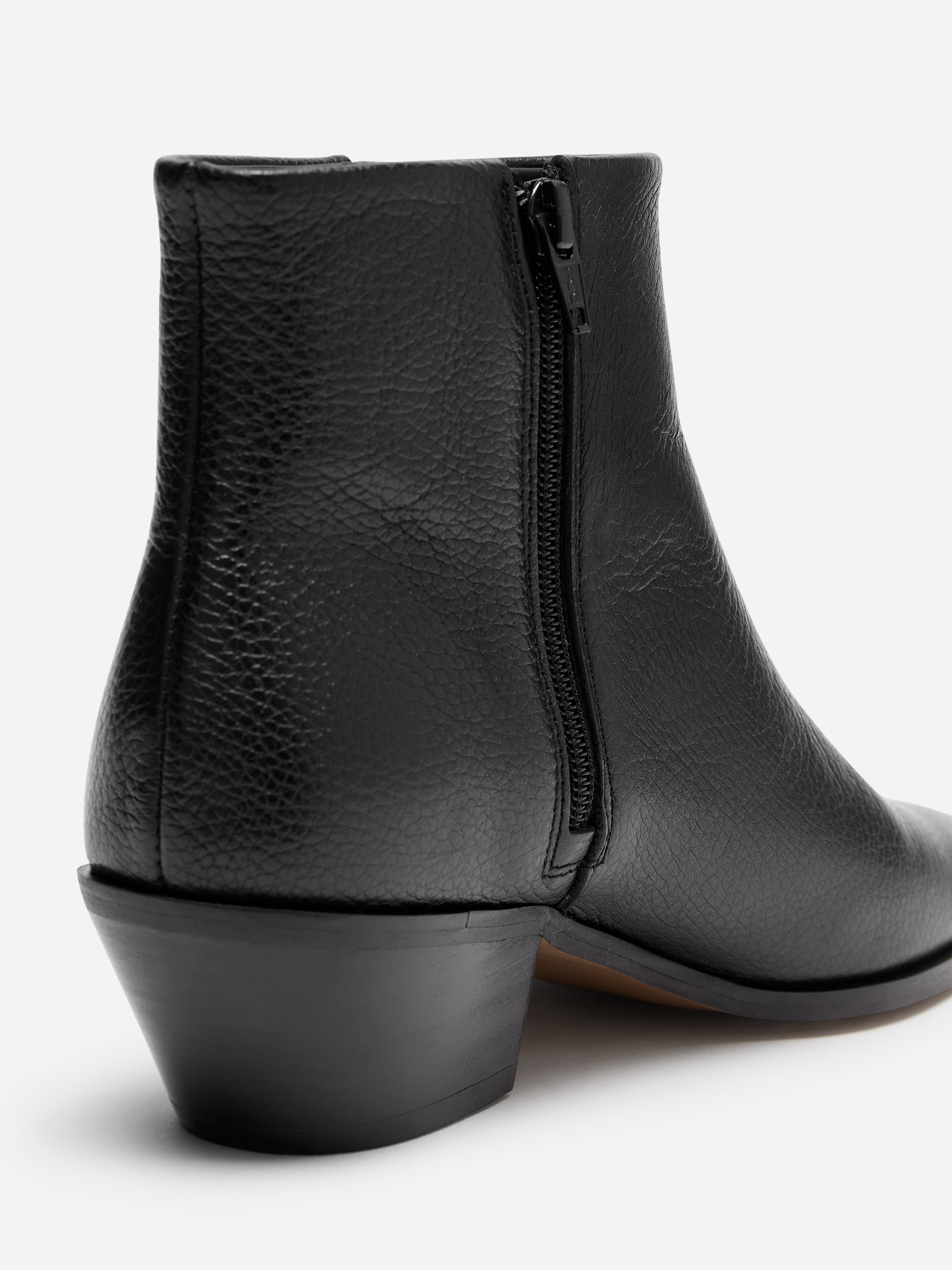 Leather ankle boots - Black - women - StillMedia/DescriptiveDetail - 6