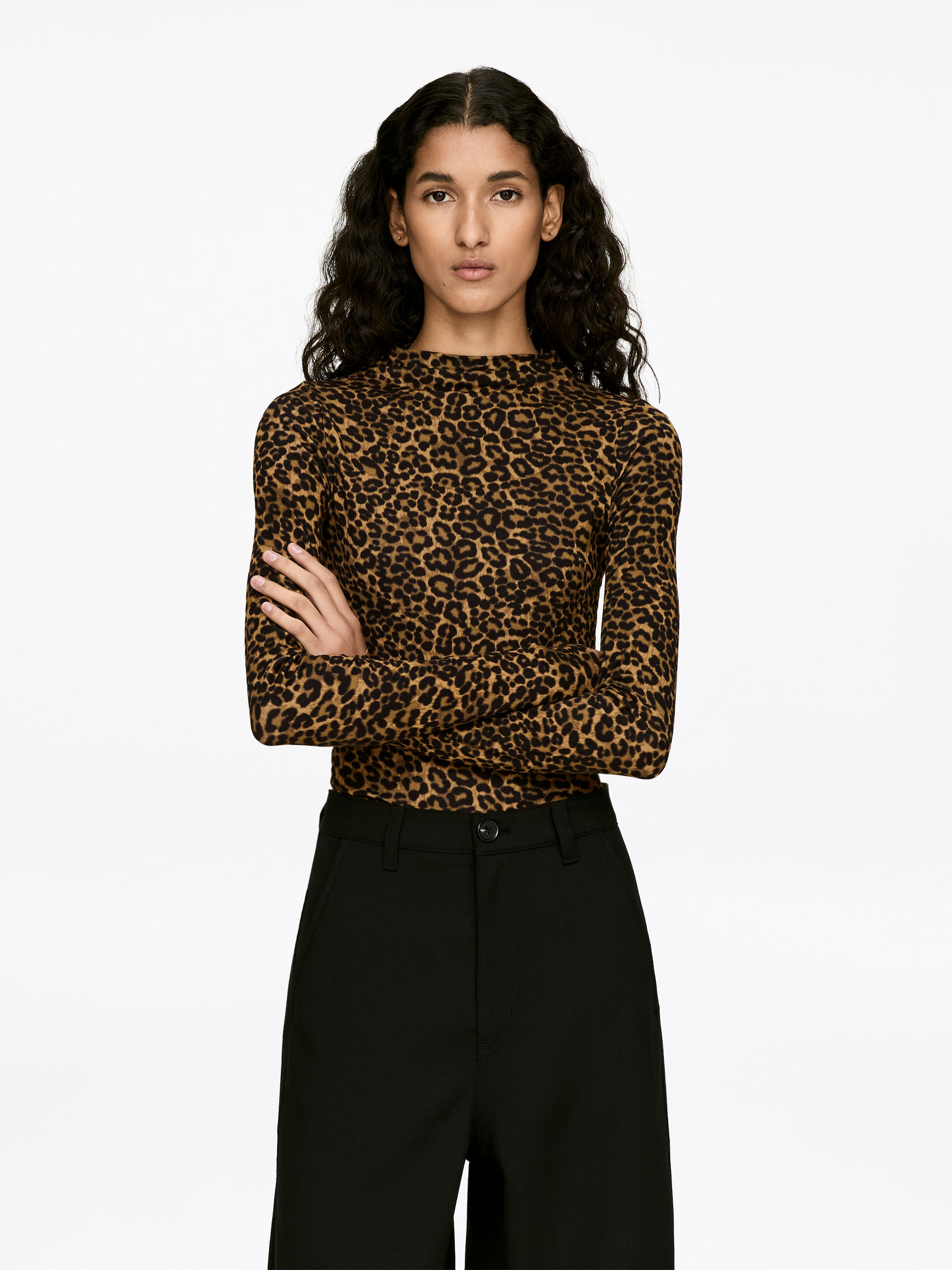 Mock-Neck Jersey Top - Beige/Black - Slim fit - Women - StillMedia/Lookbook - 4