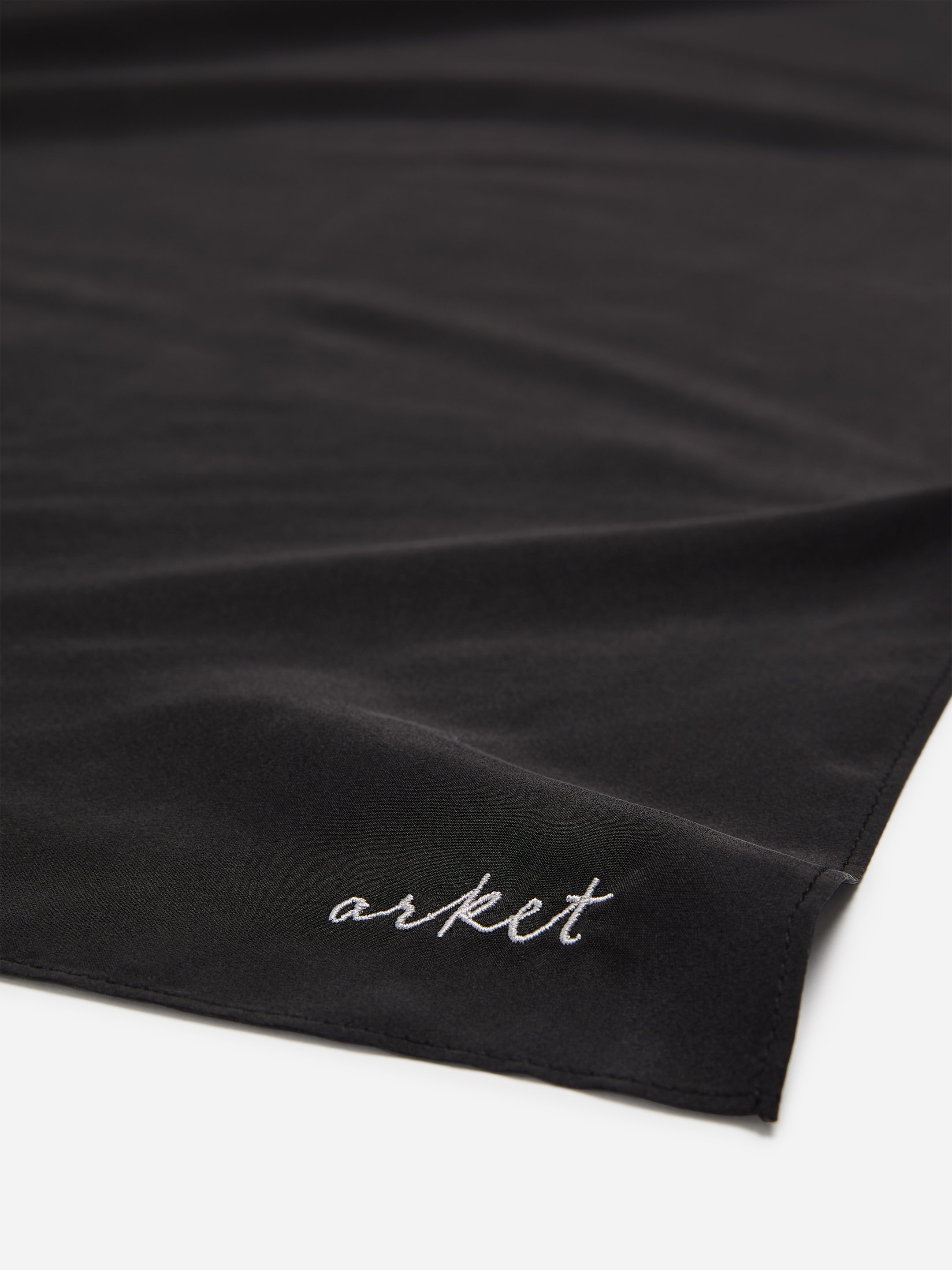 Silk Scarf - Black - Men - StillMedia/DescriptiveDetail - 2