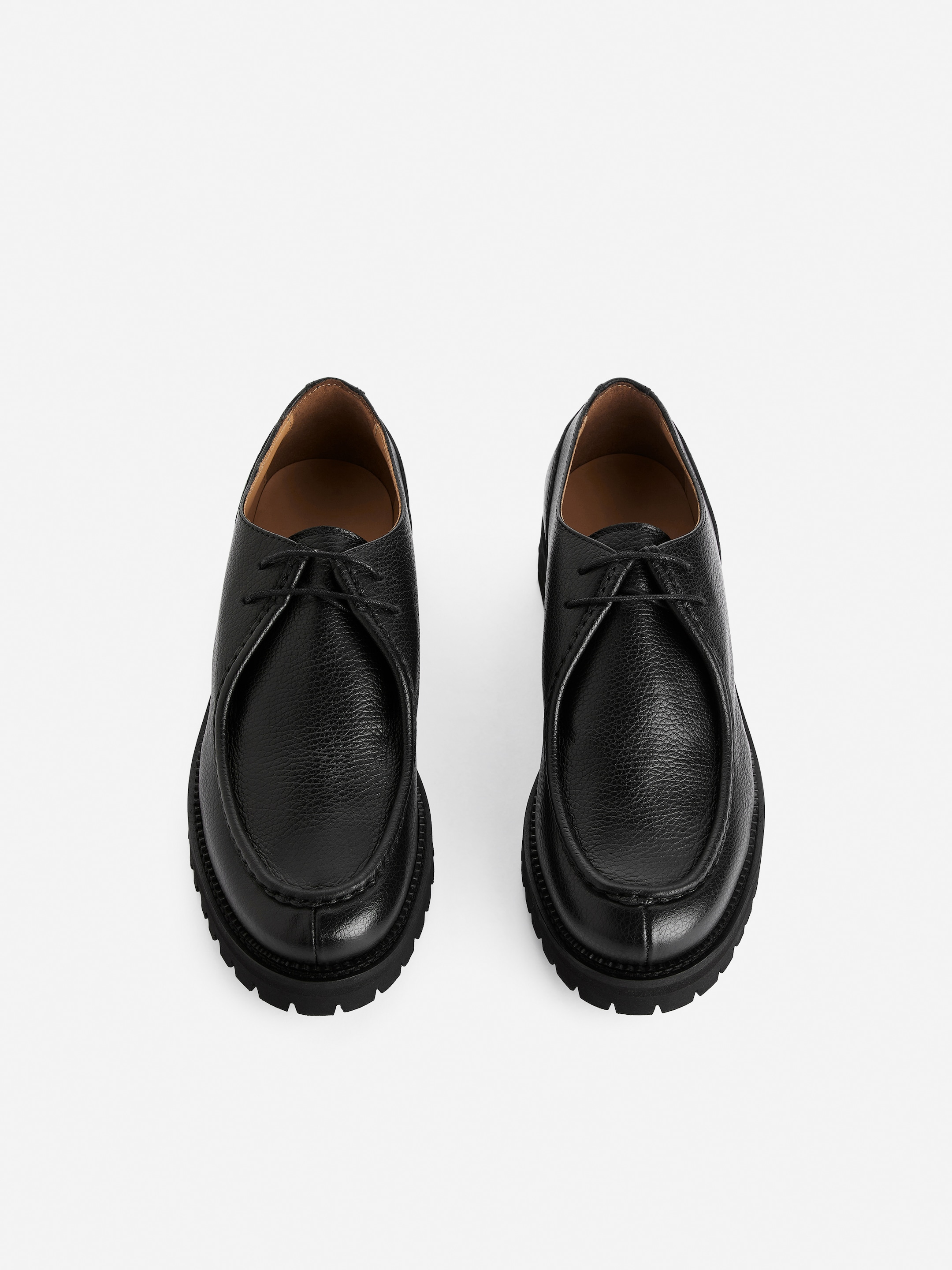 Moc-Toe Leather Shoes - Black - Men - StillMedia/DescriptiveStillLife - 4